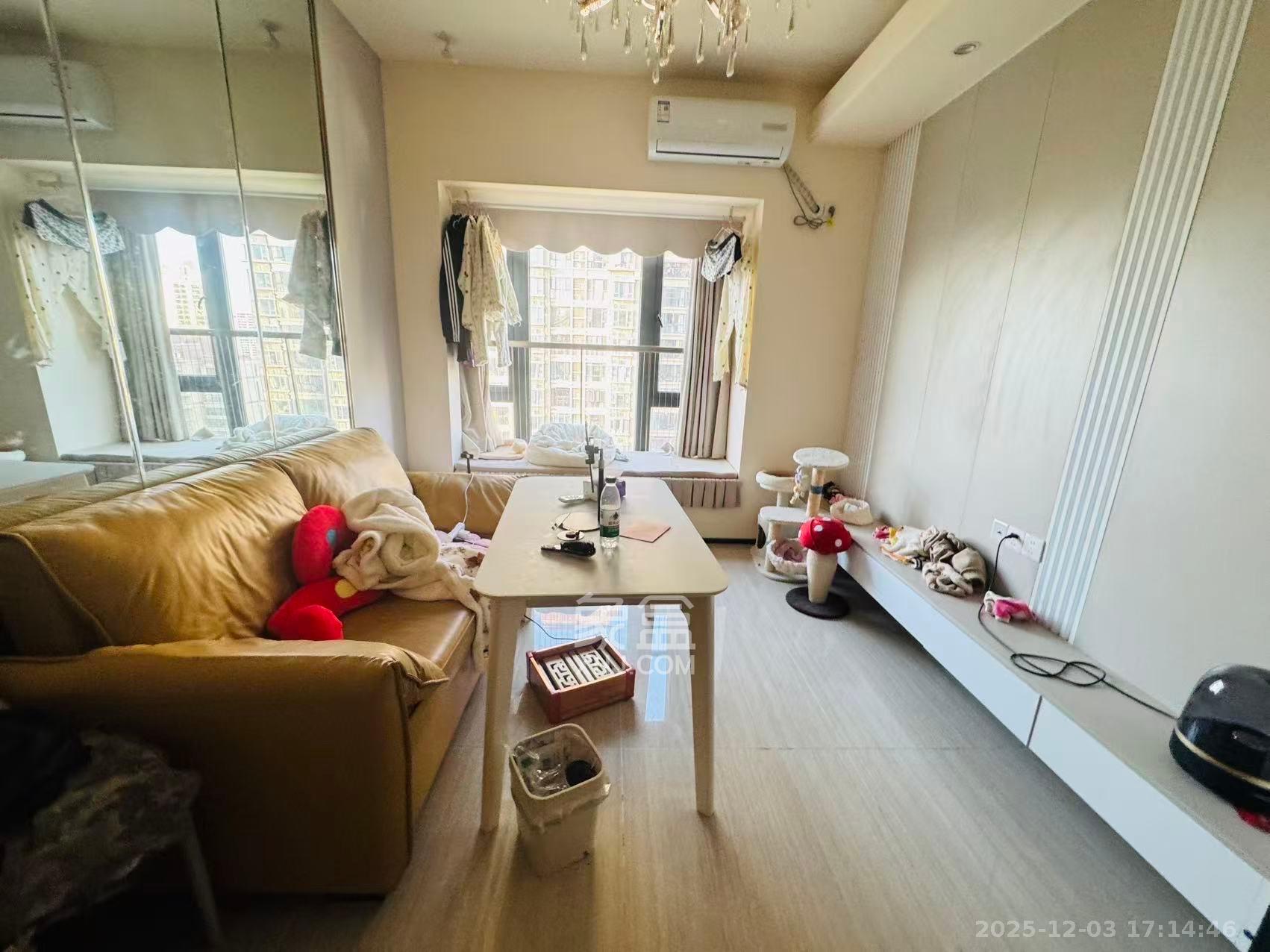 恒大国际广场  1室0厅0卫    2400.0元/月