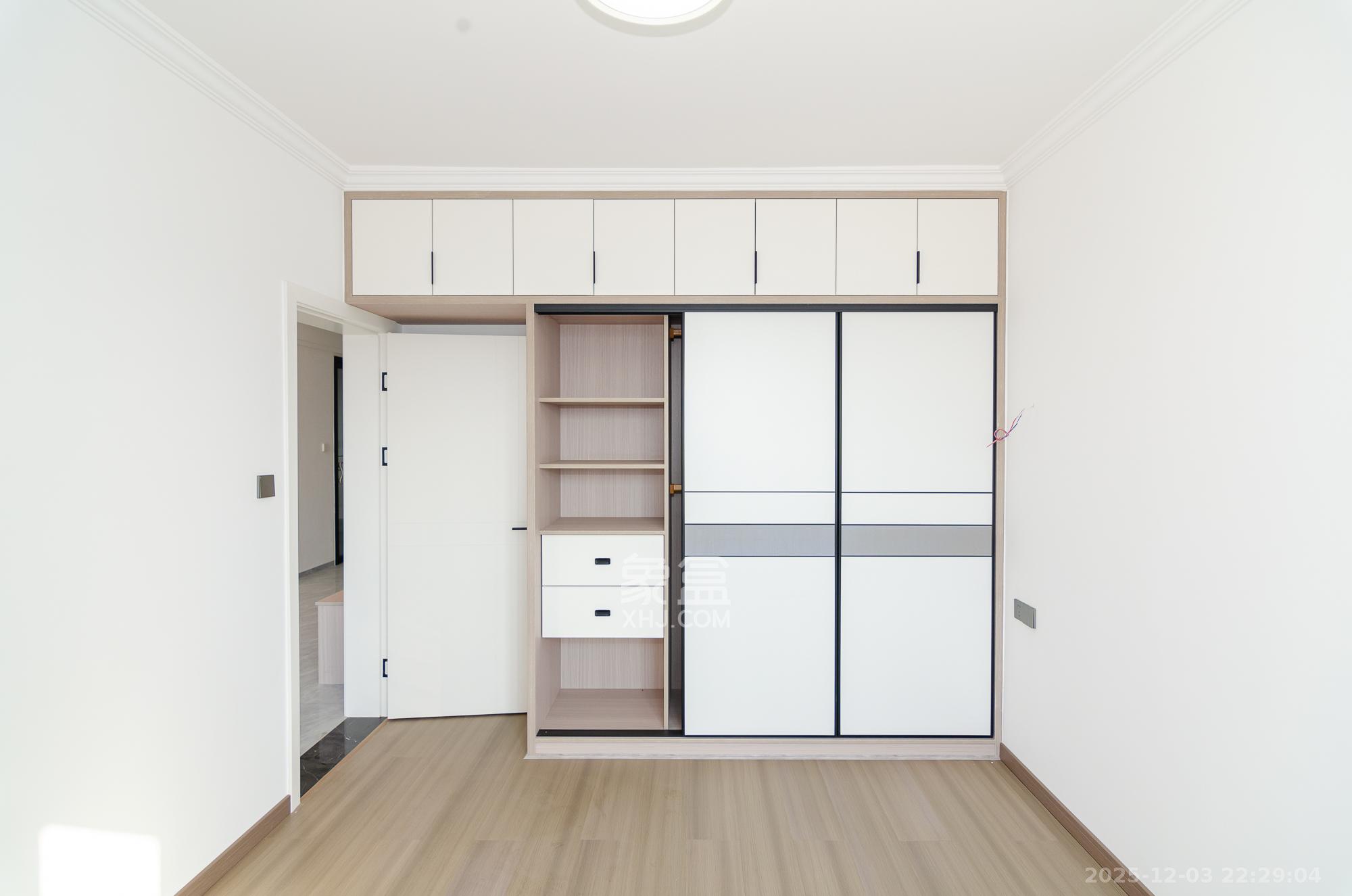 金地三千府（金地湖山樾、金地自在城）  3室2厅1卫    51.8万卧室