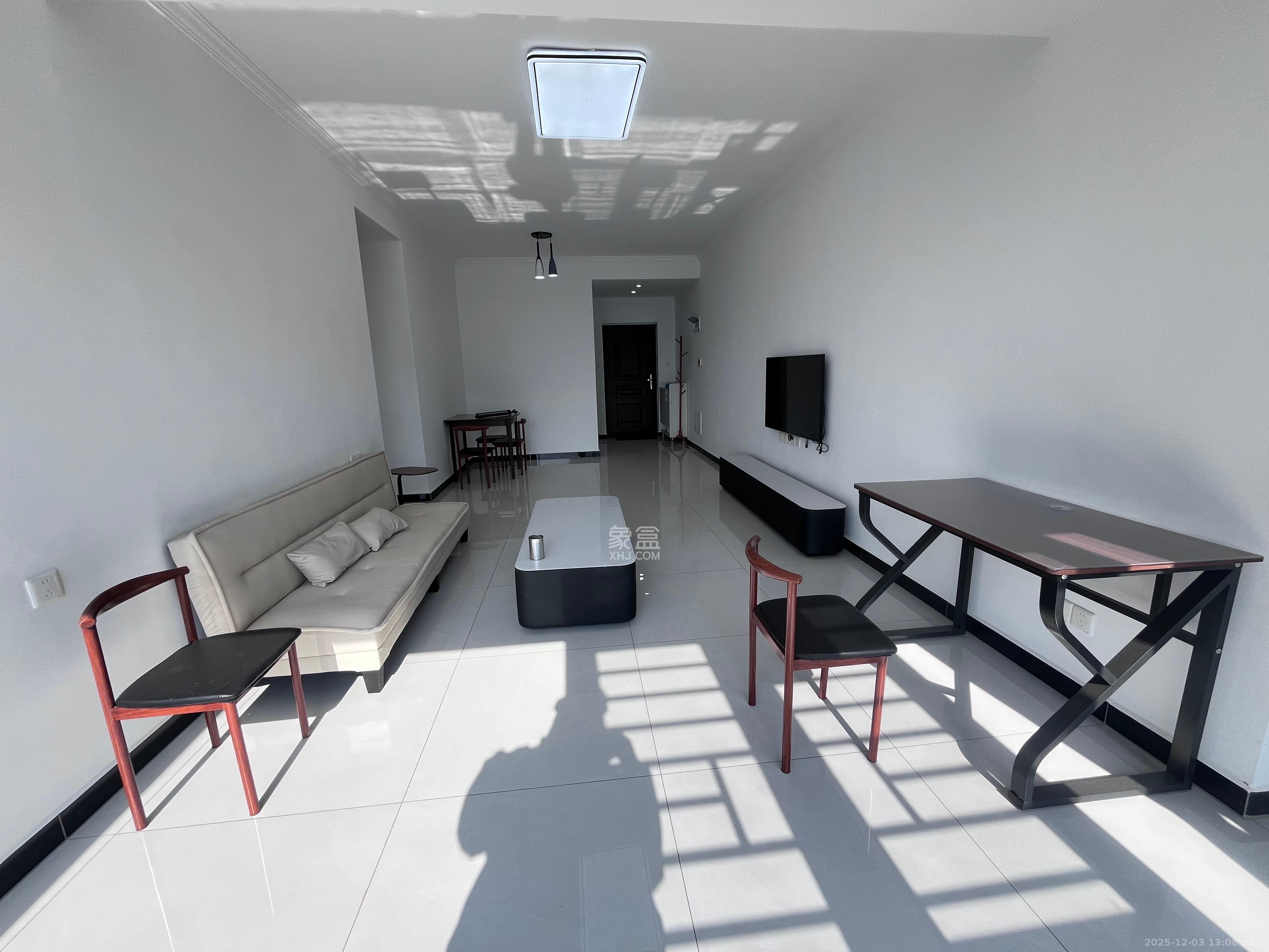 步步高梅溪新天地二期(步步高梅溪嘉苑) 2室1厅1卫 2500.0元/月 步步高梅溪新天地二期(步步高梅溪嘉苑) 2室1厅1卫 2500.0元/月室内图