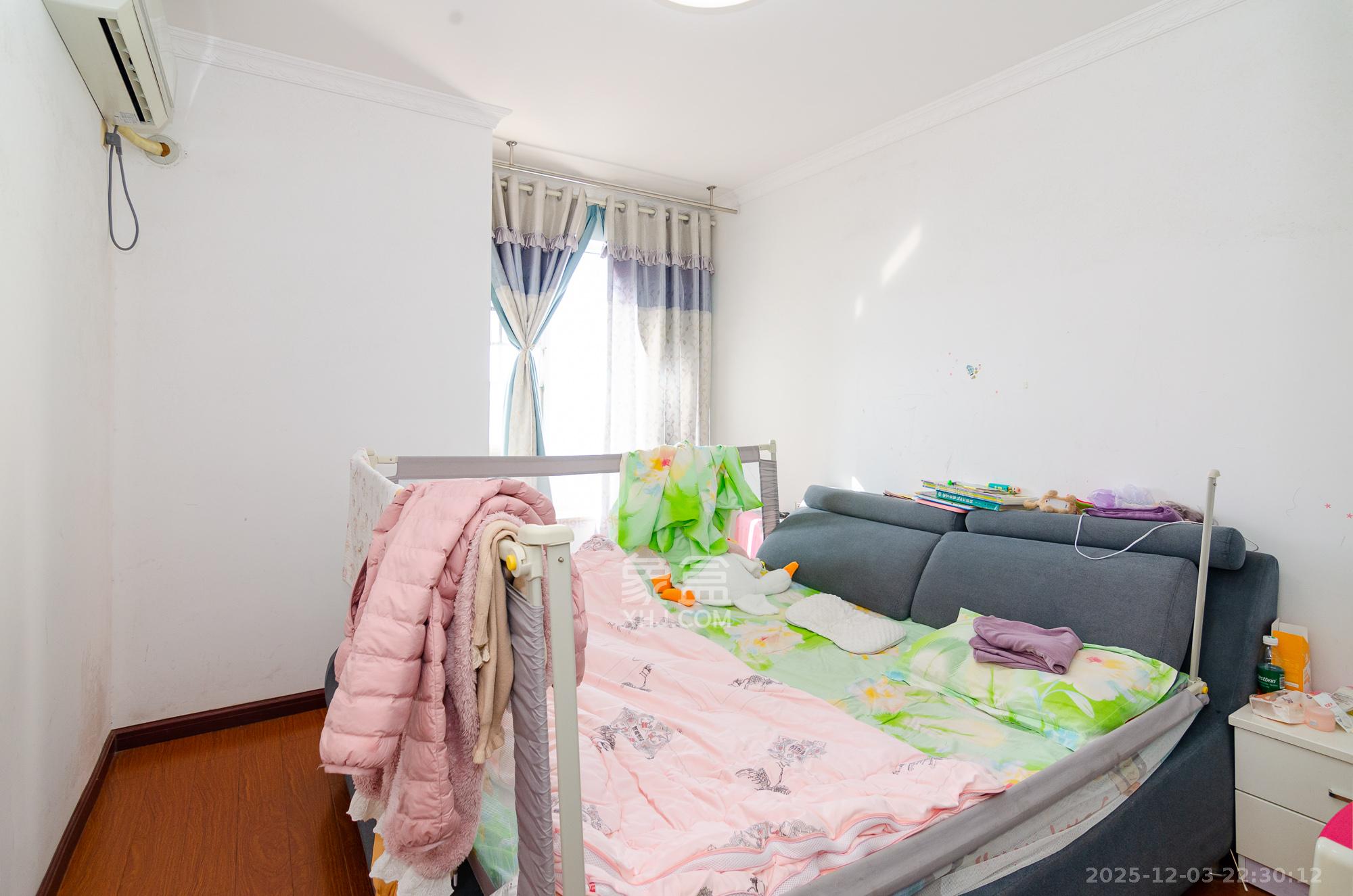 金地三千府(金地湖山樾、金地自在城) 3室2厅1卫 52.0万 金地三千府(金地湖山樾、金地自在城) 3室2厅1卫 52.0万卧室