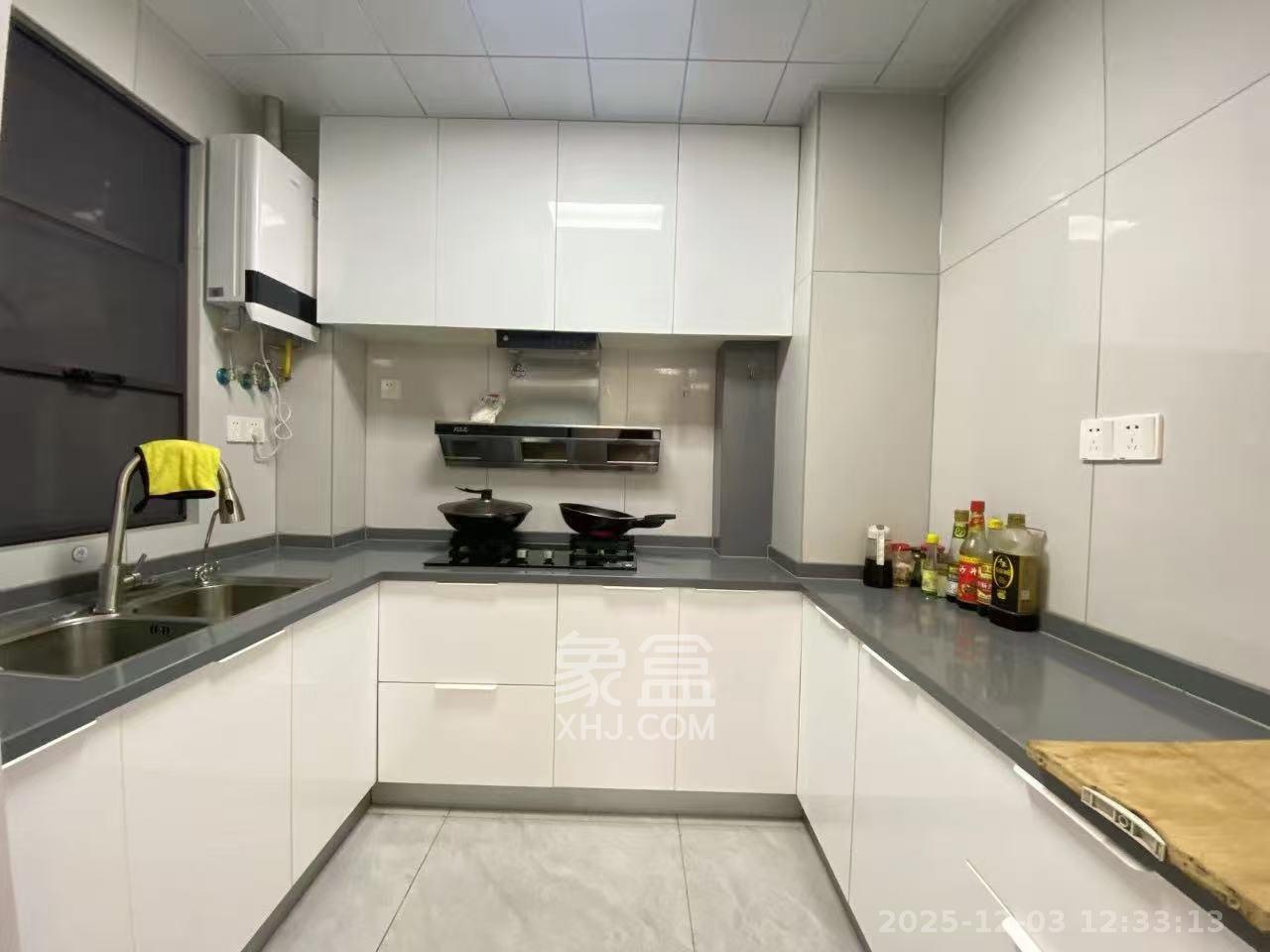 国欣向荣府  4室2厅2卫    4100.0元/月室内图