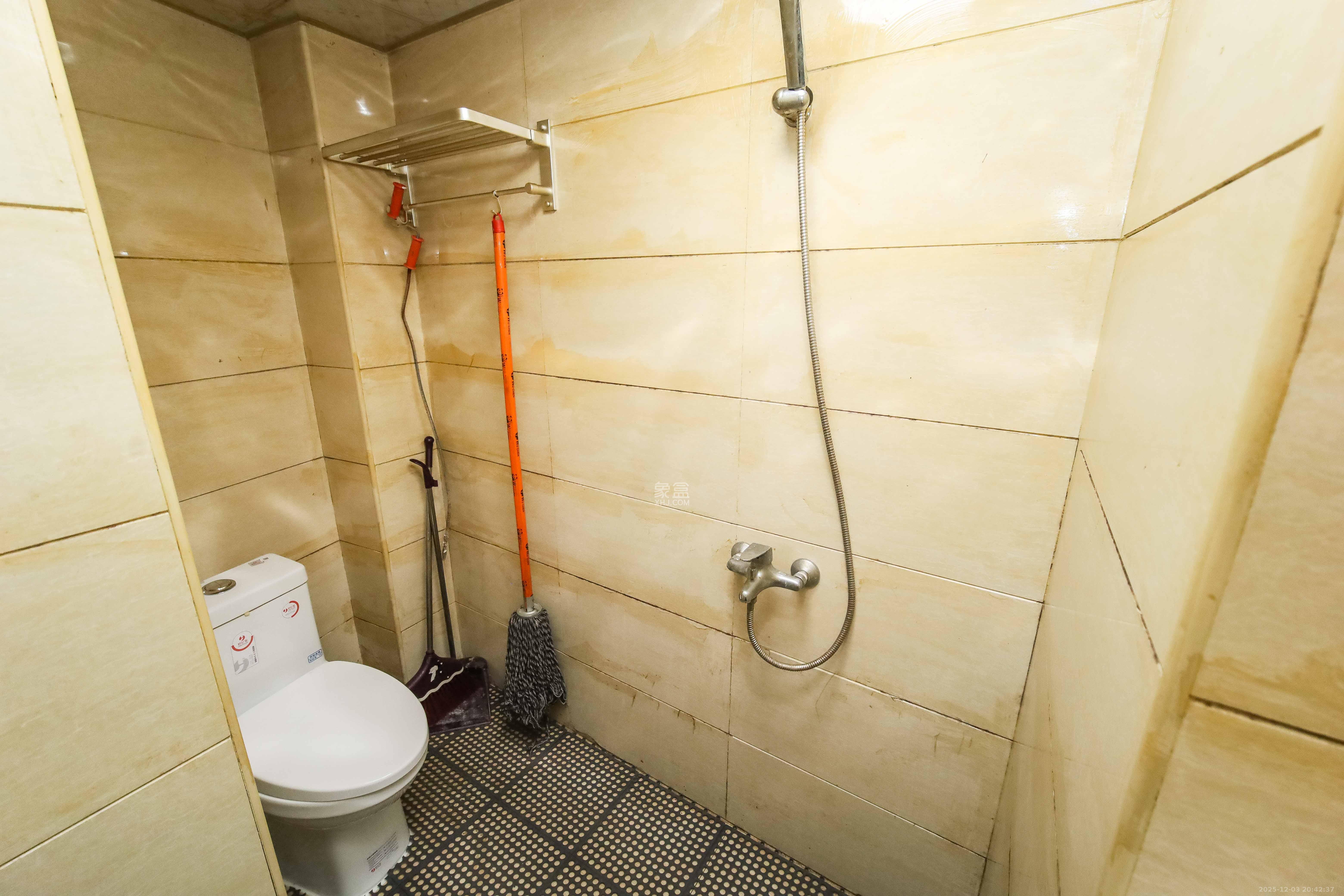 东方银座(东方摩卡) 1室1厅1卫 22.0万 东方银座(东方摩卡) 1室1厅1卫 22.0万卫生间