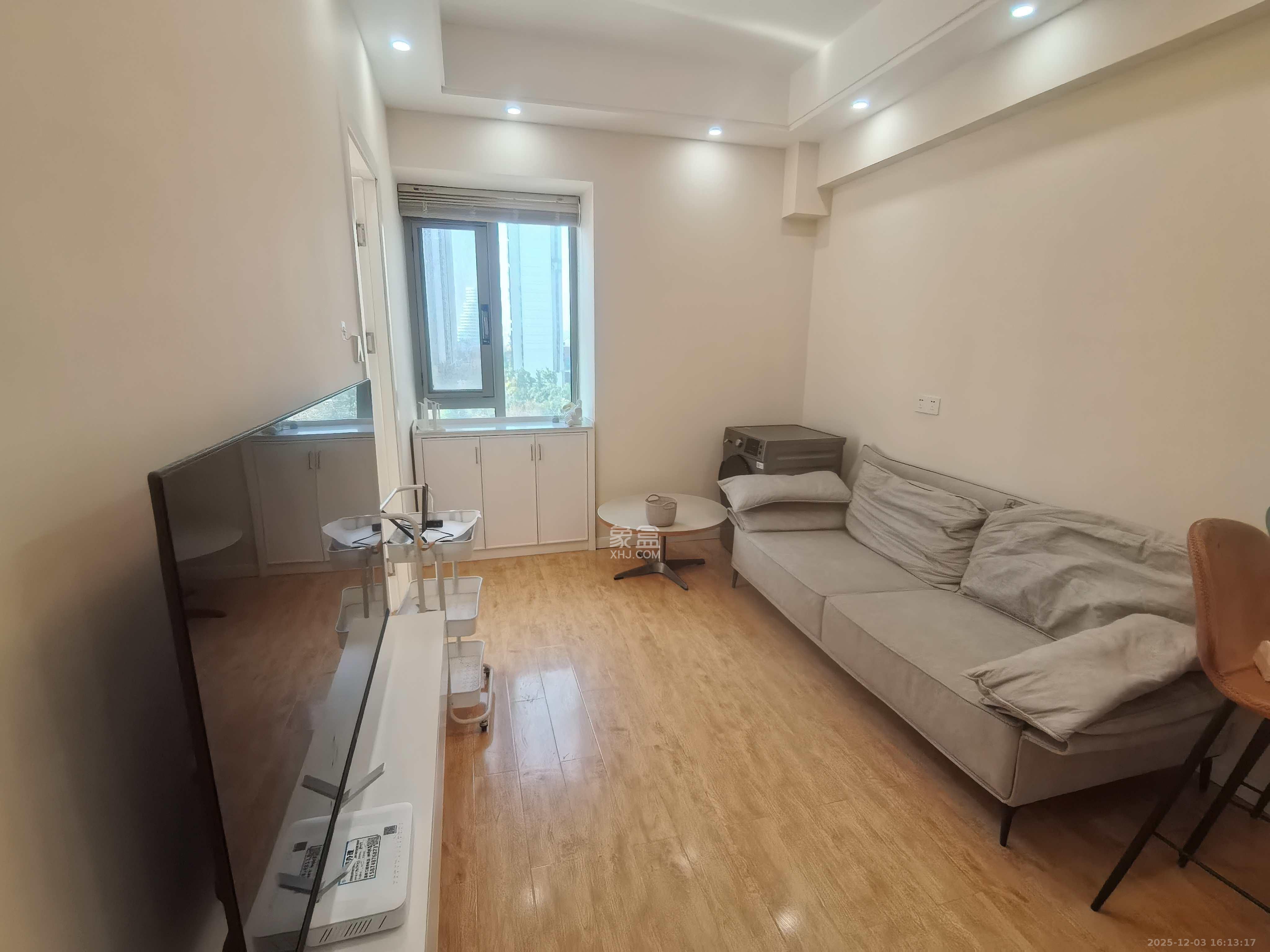 梅溪湖金茂湾  1室1厅1卫    2100.0元/月室内图