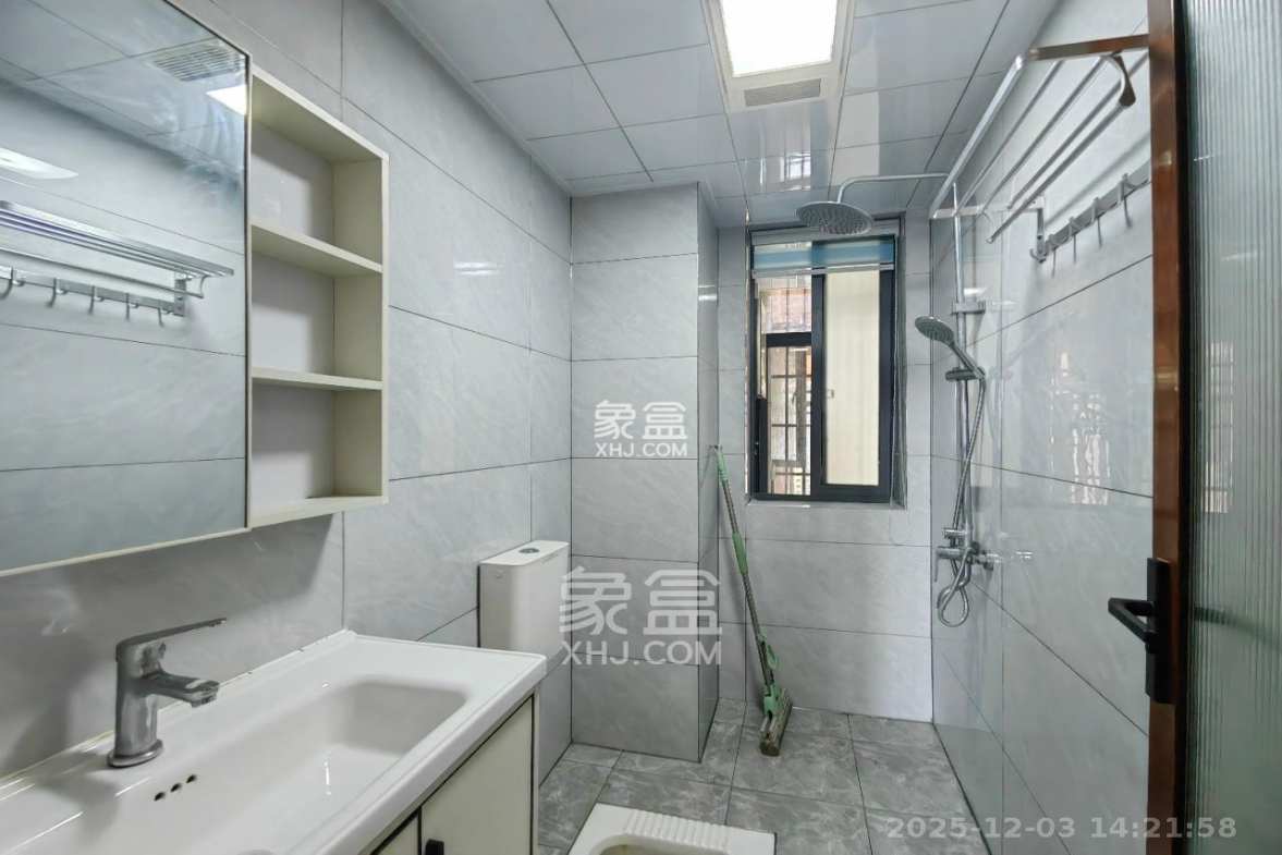 深业睿城 3室2厅2卫 2500.0元/月 深业睿城 3室2厅2卫 2500.0元/月室内图