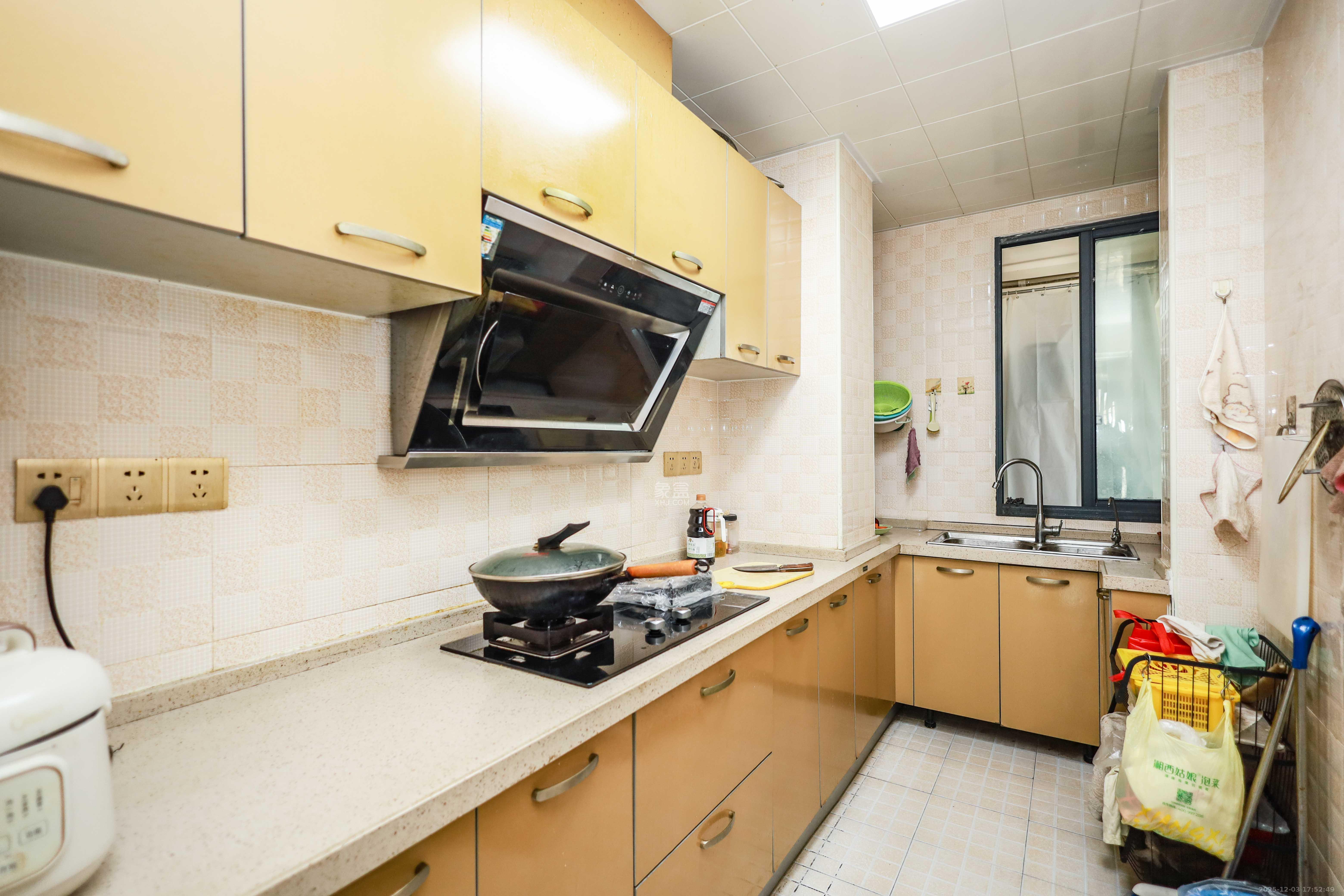 天麓尚层 3室2厅2卫 78.0万 天麓尚层 3室2厅2卫 78.0万厨房