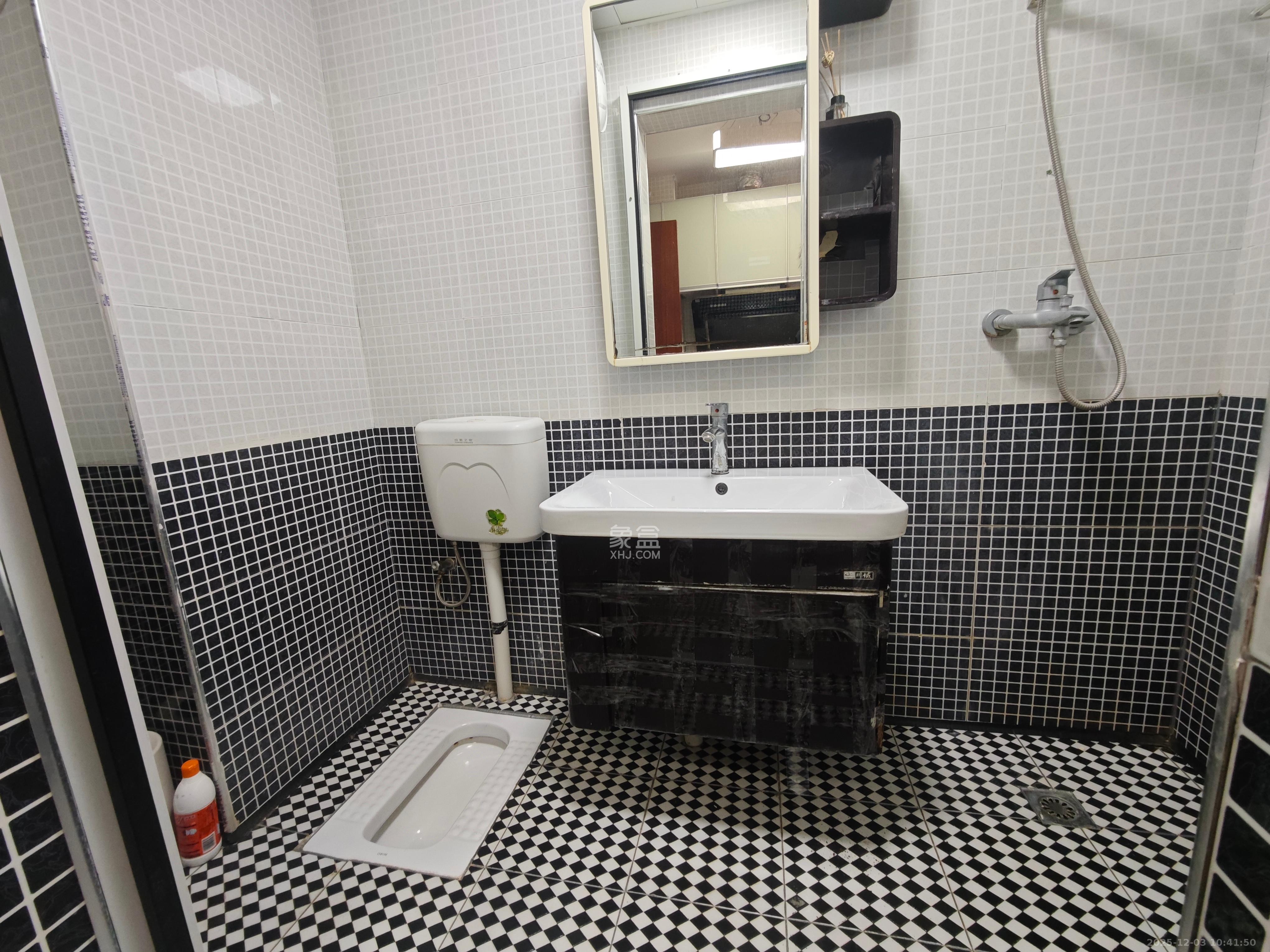 东怡外国（南湖一号)  1室0厅1卫    2000.0元/月室内图