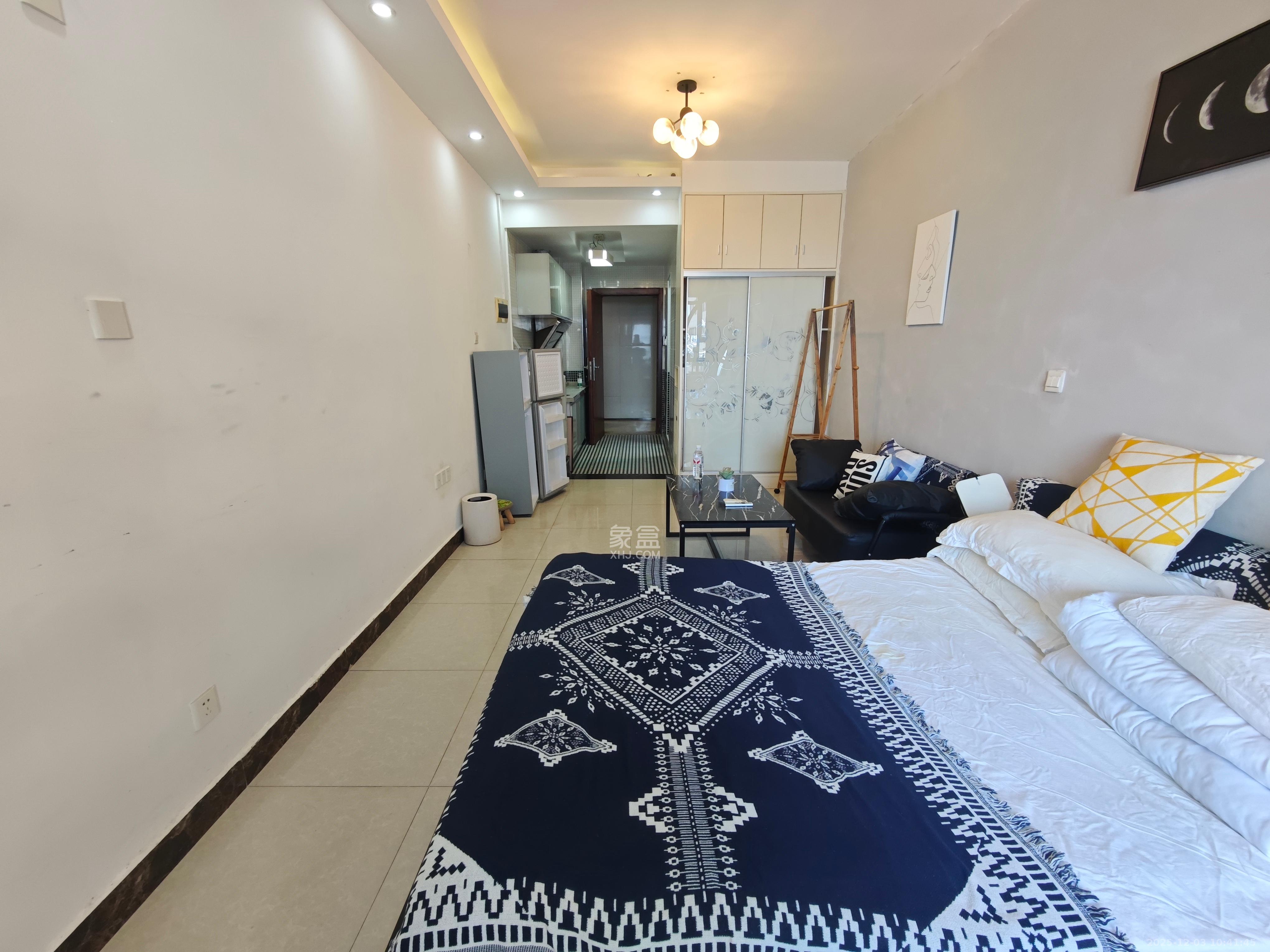 东怡外国（南湖一号)  1室0厅1卫    2000.0元/月室内图