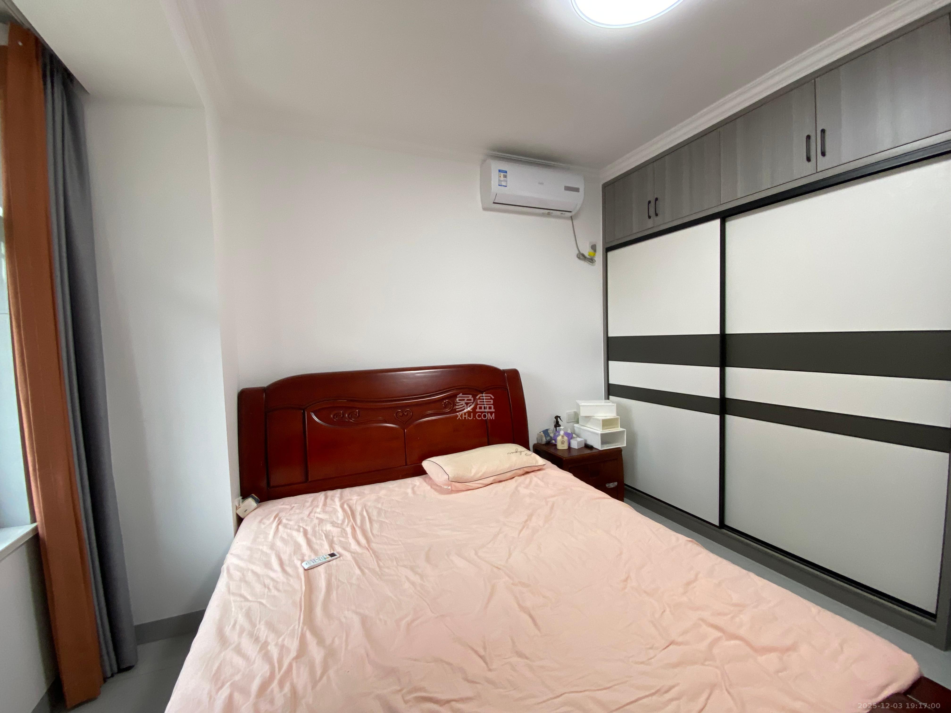 东岸梅园小区 2室2厅1卫 2000.0元/月 东岸梅园小区 2室2厅1卫 2000.0元/月室内图