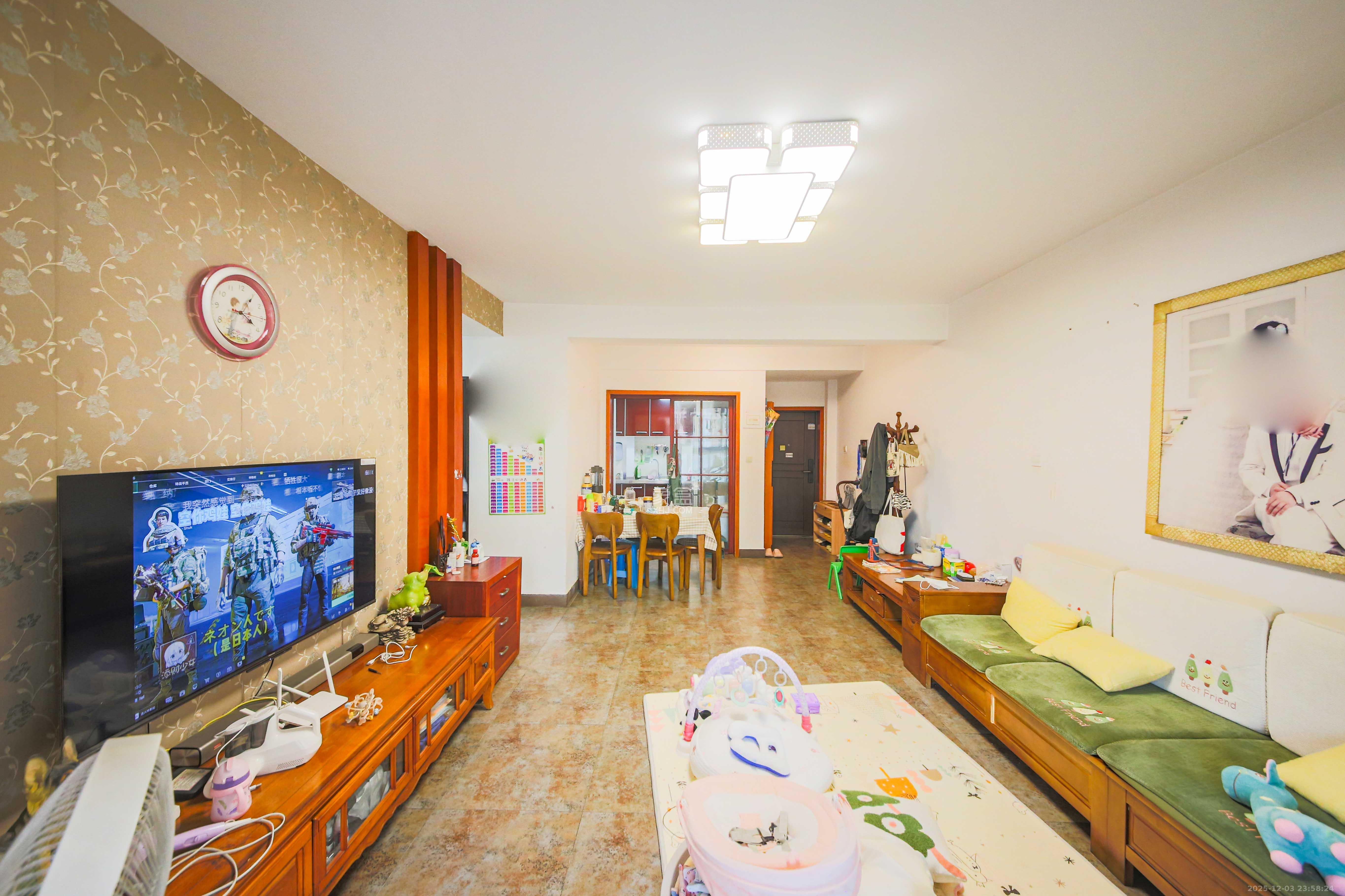 标志浪漫满屋（枫景公寓）  2室2厅1卫    62.0万