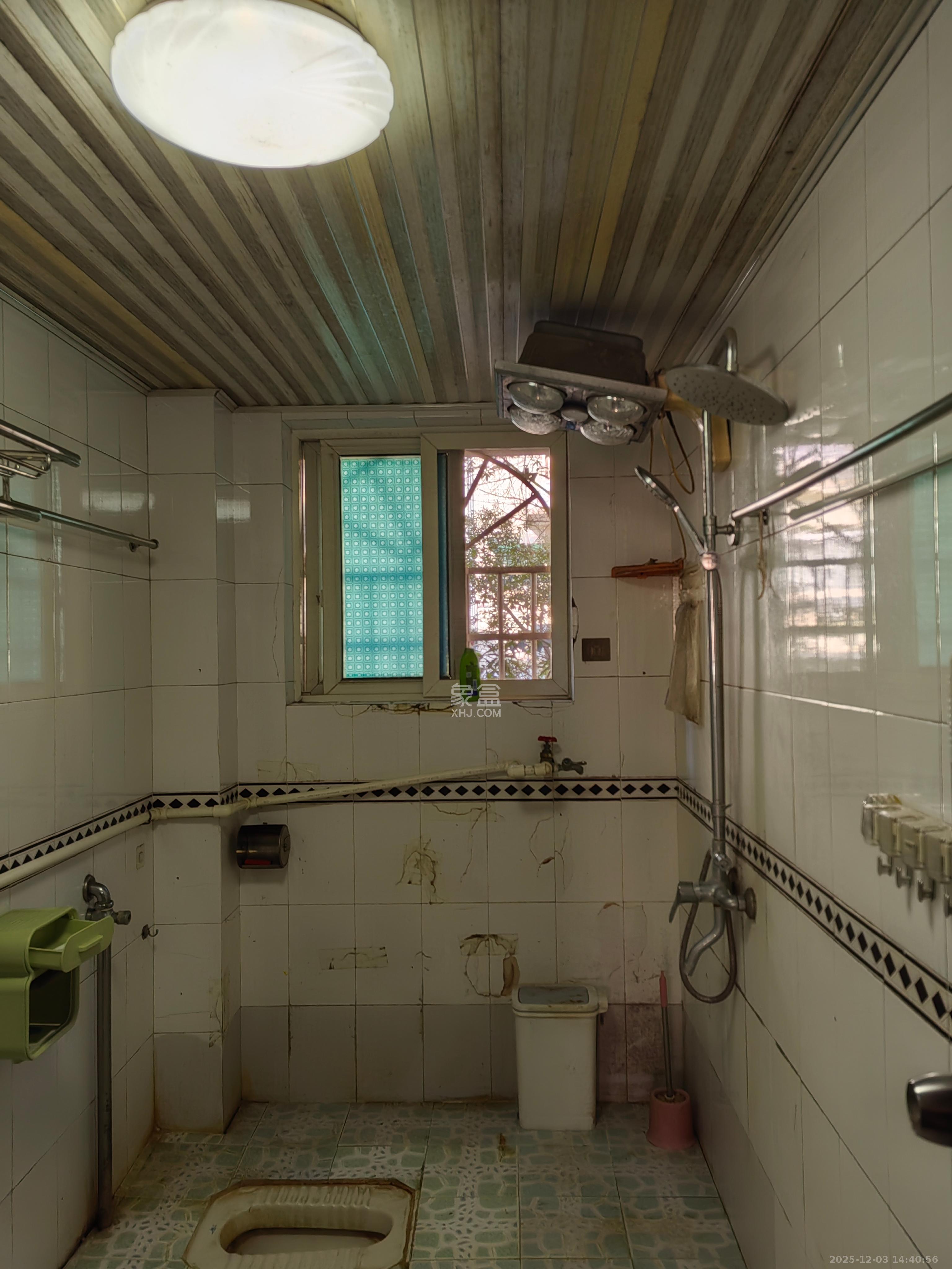 绿荫家园 1室2厅2卫 1400.0元/月 绿荫家园 1室2厅2卫 1400.0元/月室内图