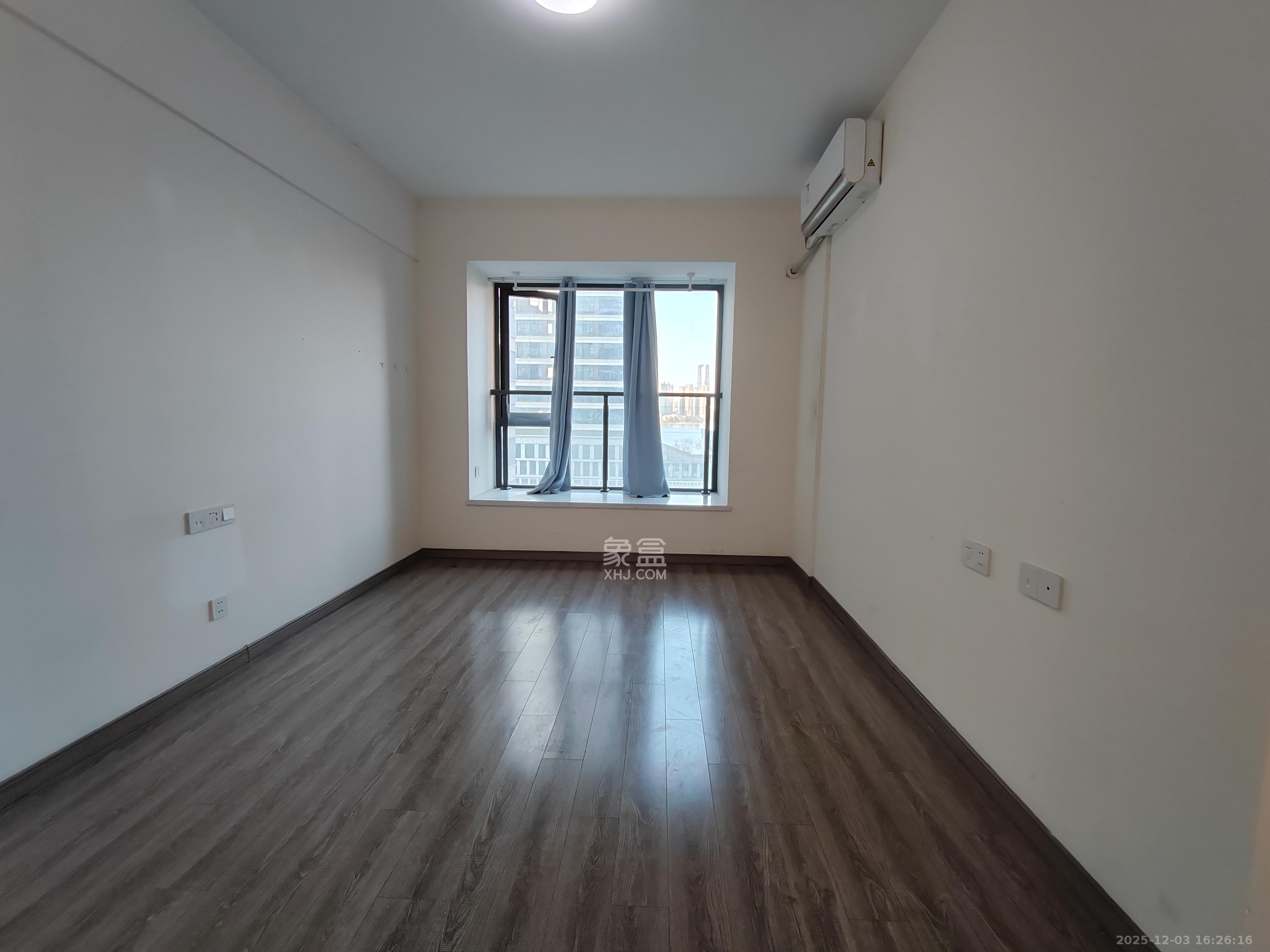 卓越浅水湾  1室1厅1卫    1500.0元/月