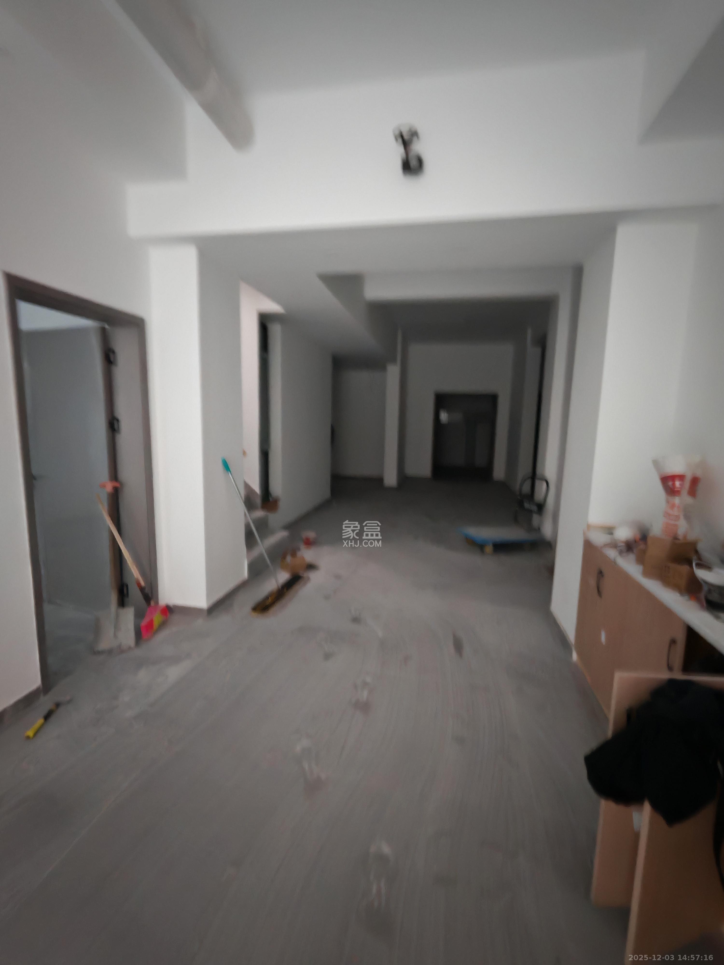 绿地公馆（绿地名邸）   278.26㎡      7000.0元/月室内图