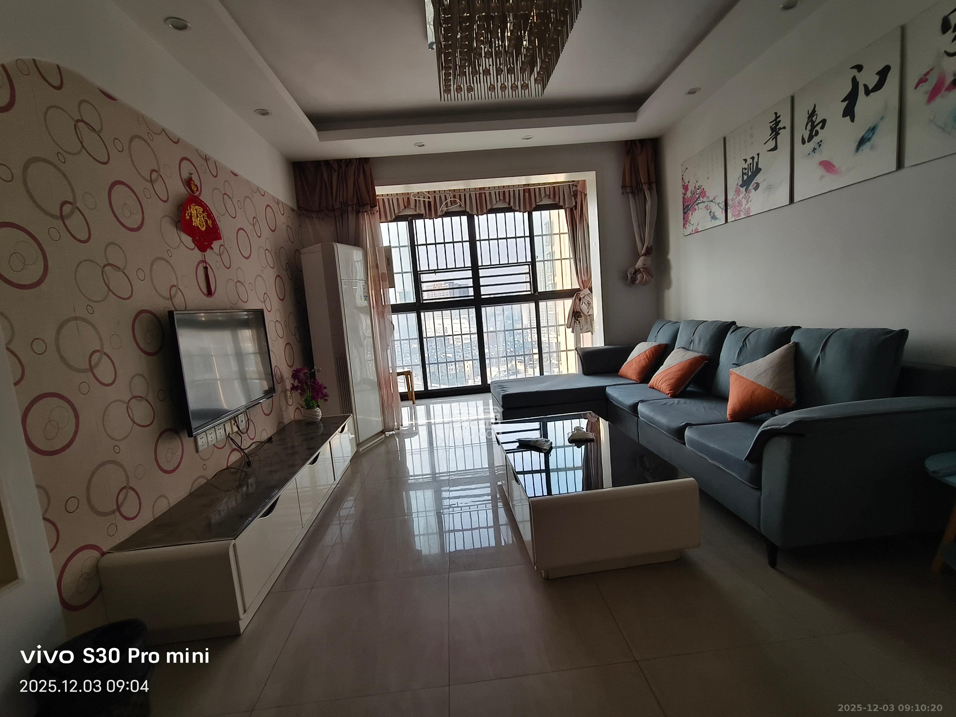 佳天名苑  1室0厅0卫    2000.0元/月