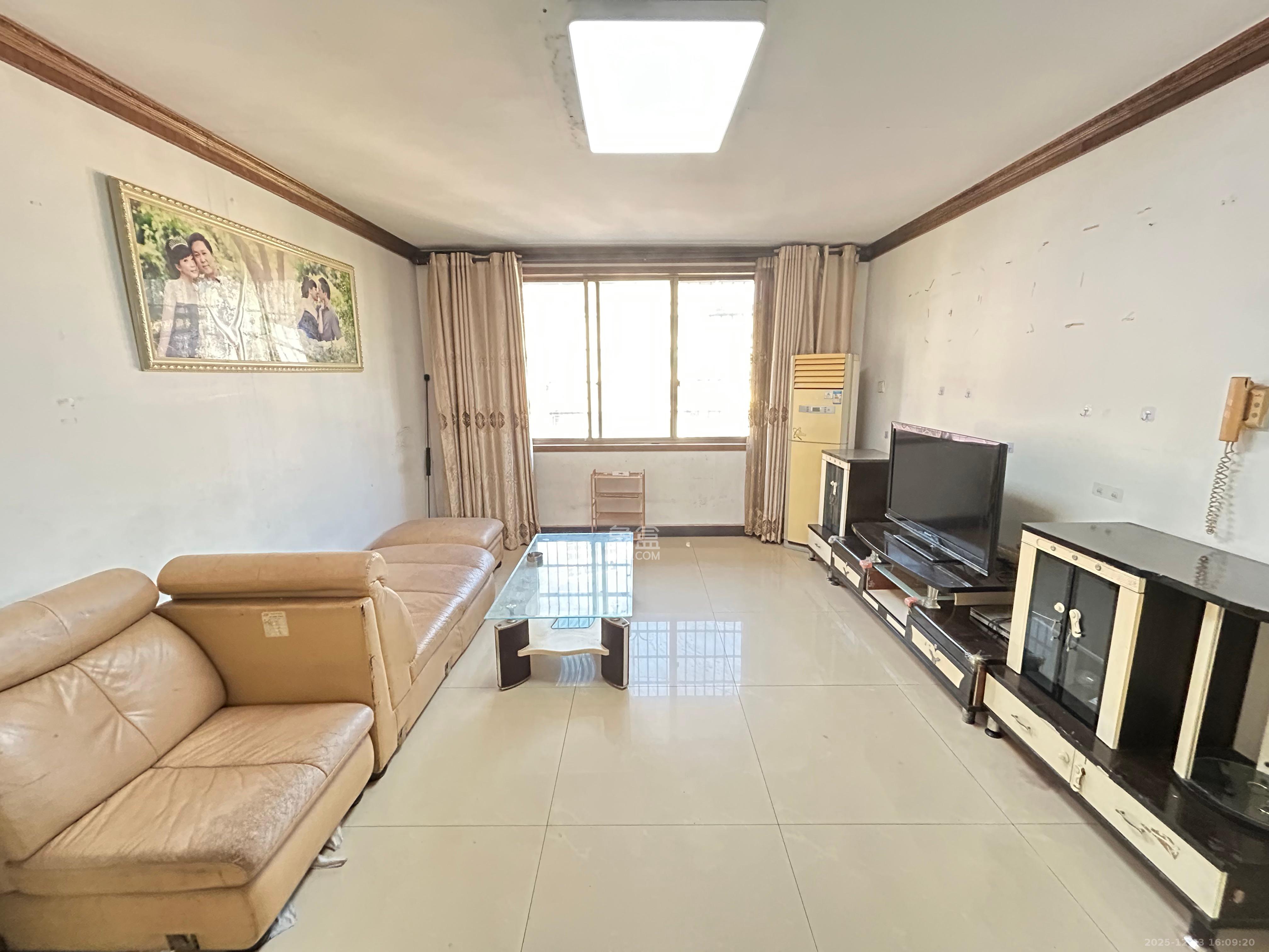 桔洲新苑（观沙岭）  3室2厅2卫    1700.0元/月