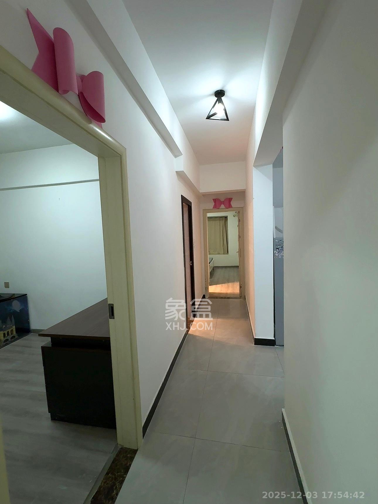 碧桂园公园壹号（凯怡茗苑）  3室2厅2卫    2000.0元/月室内图