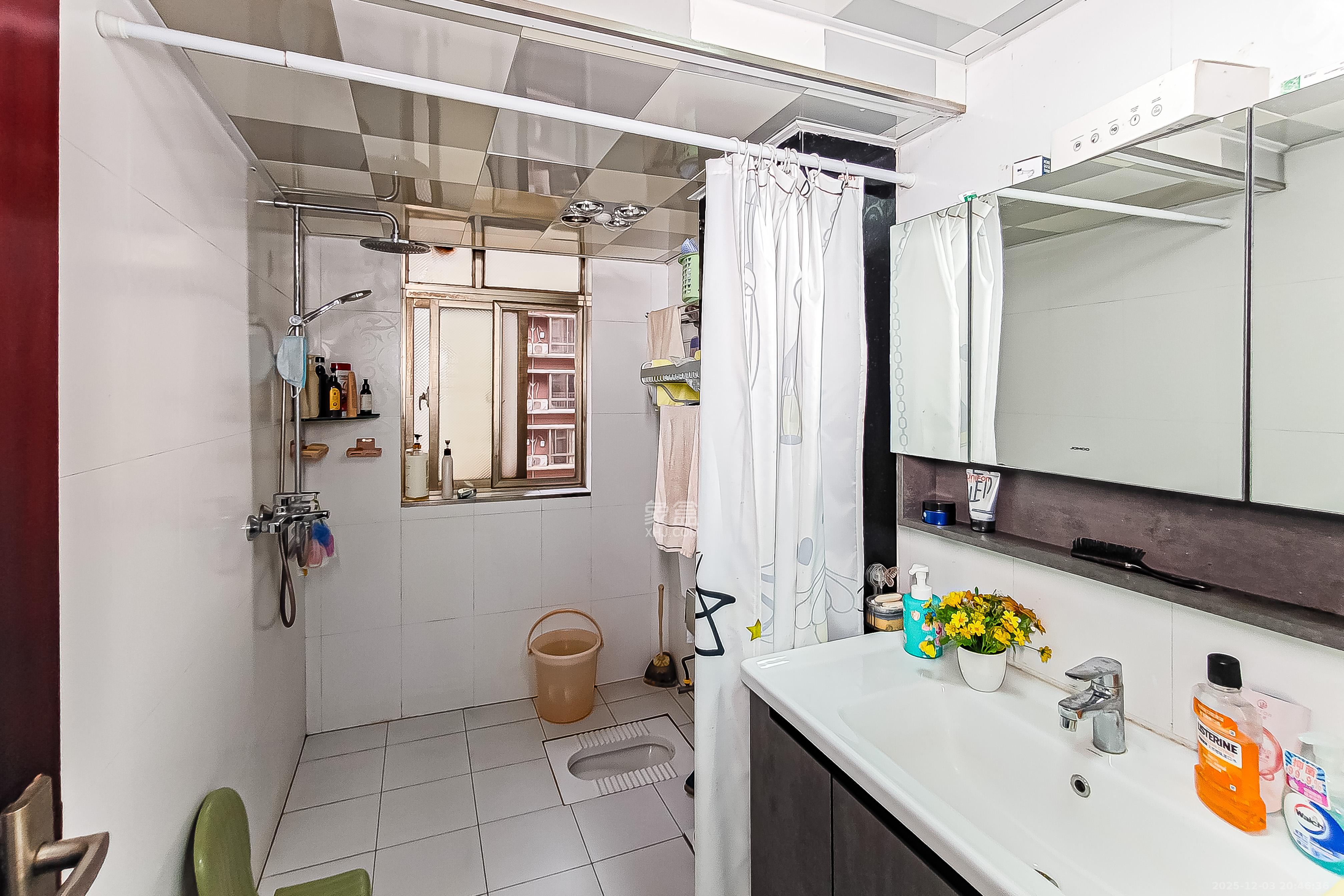 中天枫景园  4室2厅2卫    328.0万卫生间