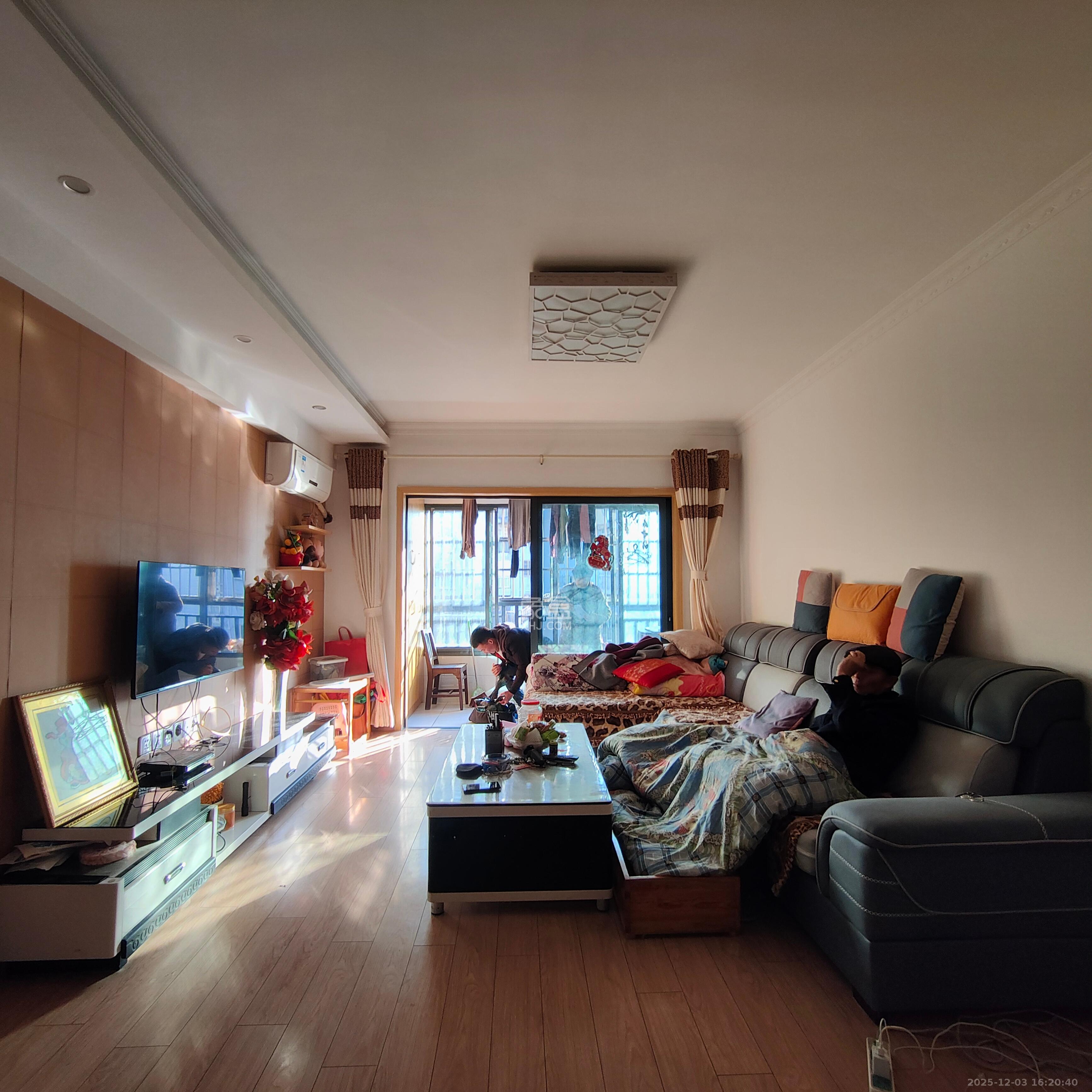 上峰苑（兰亭玥岛）  2室2厅1卫    2000.0元/月