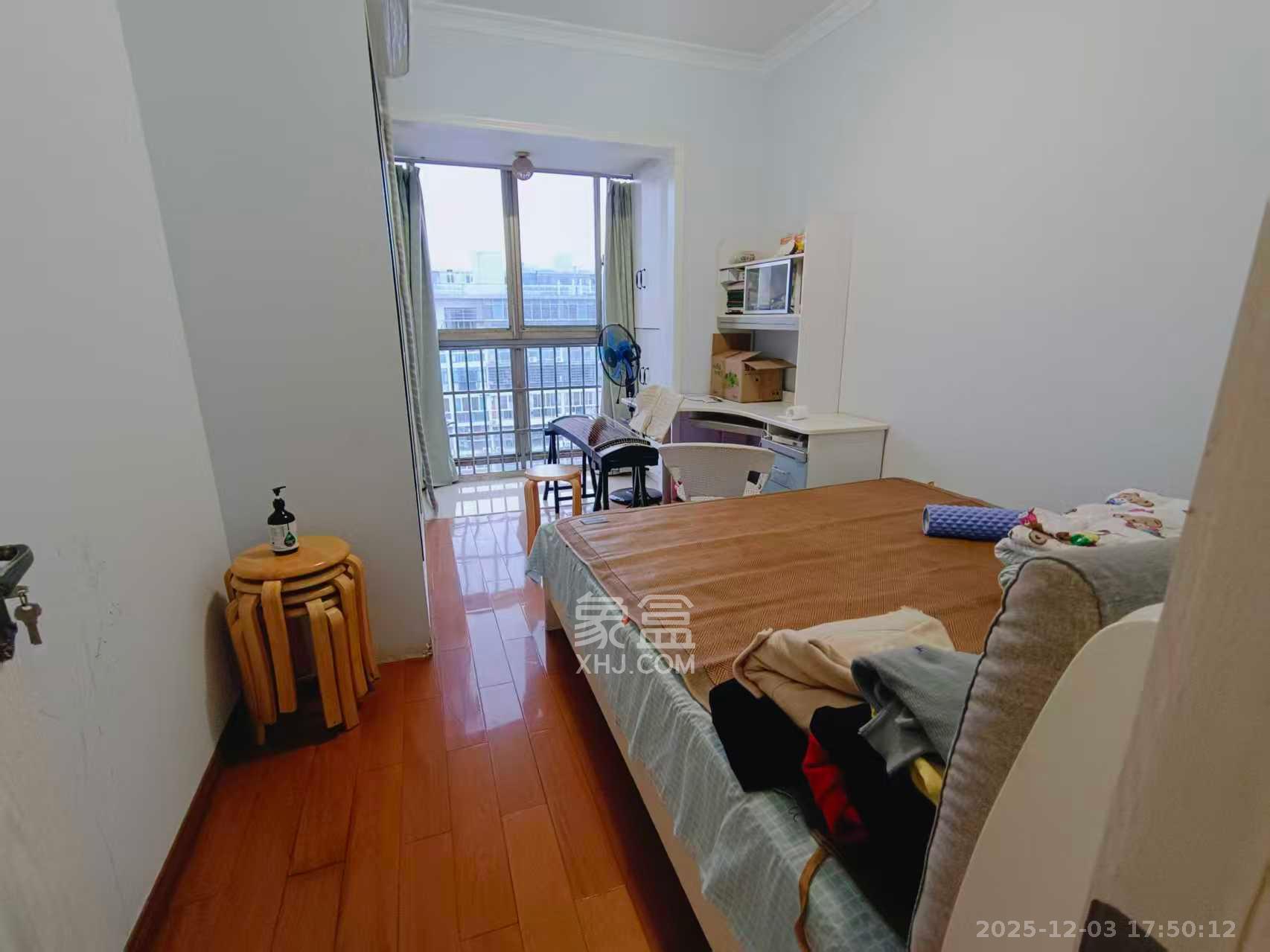 阳光100二期 3室2厅1卫 2500.0元/月 阳光100二期 3室2厅1卫 2500.0元/月室内图