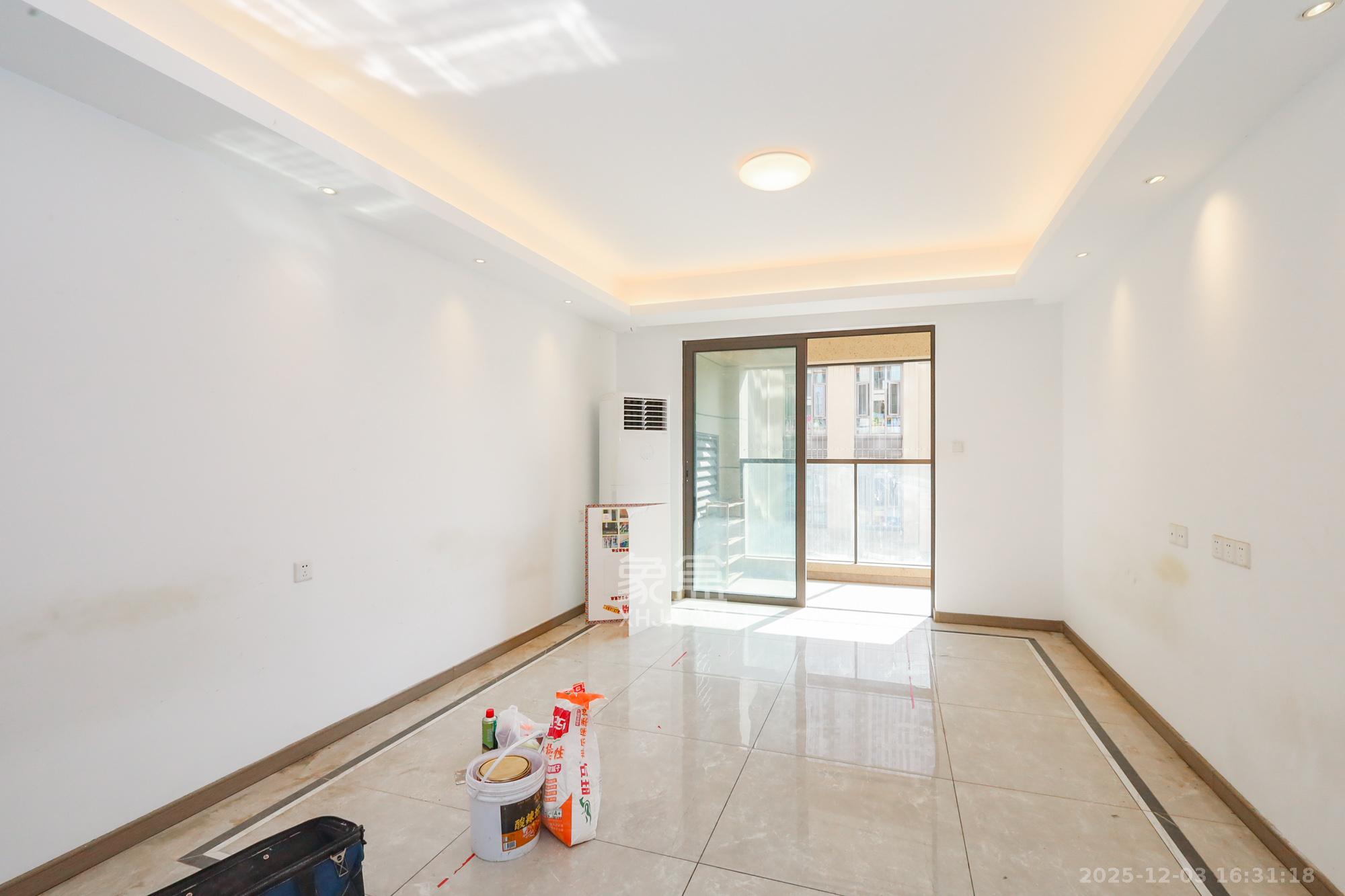 龙湖铂金中心（龙湖春江郦城）  3室2厅2卫    183.0万