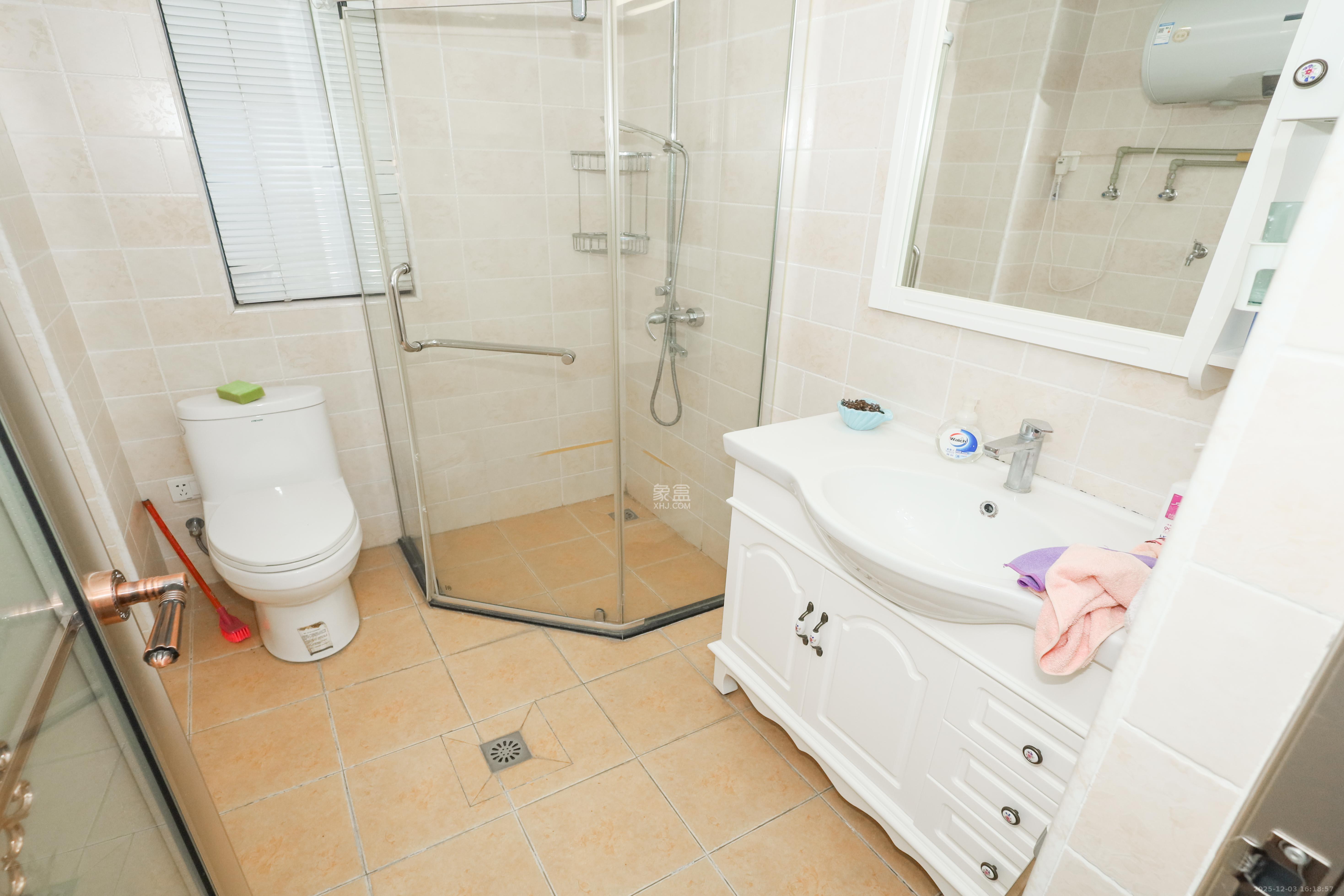 中国铁建梅溪青秀一期  4室2厅1卫    3000.0元/月室内图