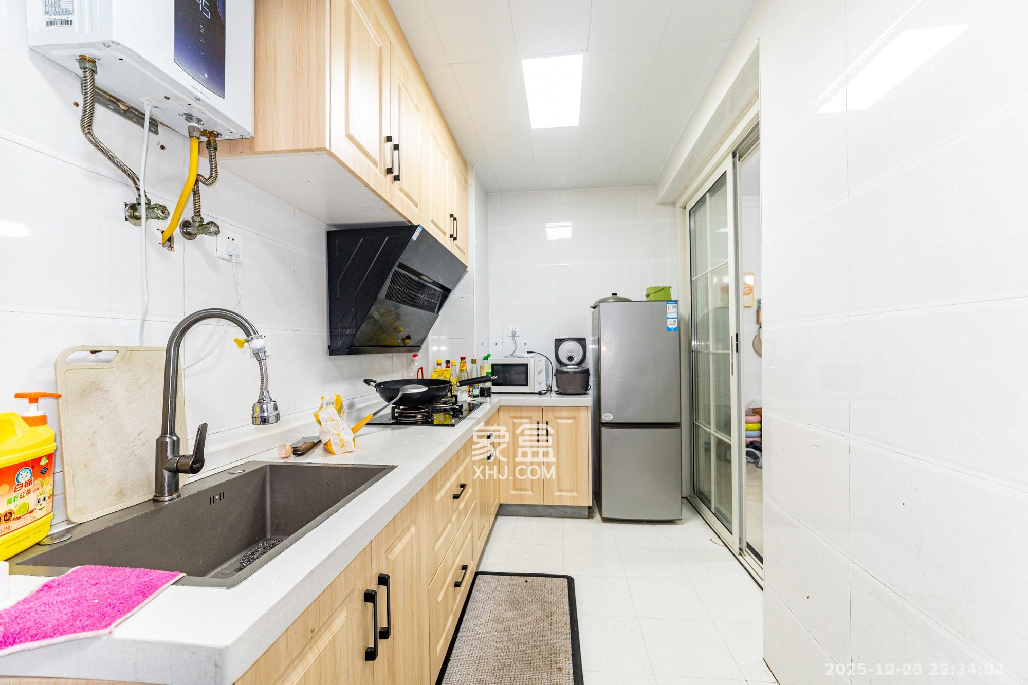 蓝山郡  3室2厅1卫    1900.0元/月室内图