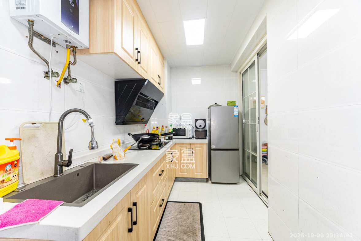 蓝山郡 3室2厅1卫 1900.0元/月 蓝山郡 3室2厅1卫 1900.0元/月室内图