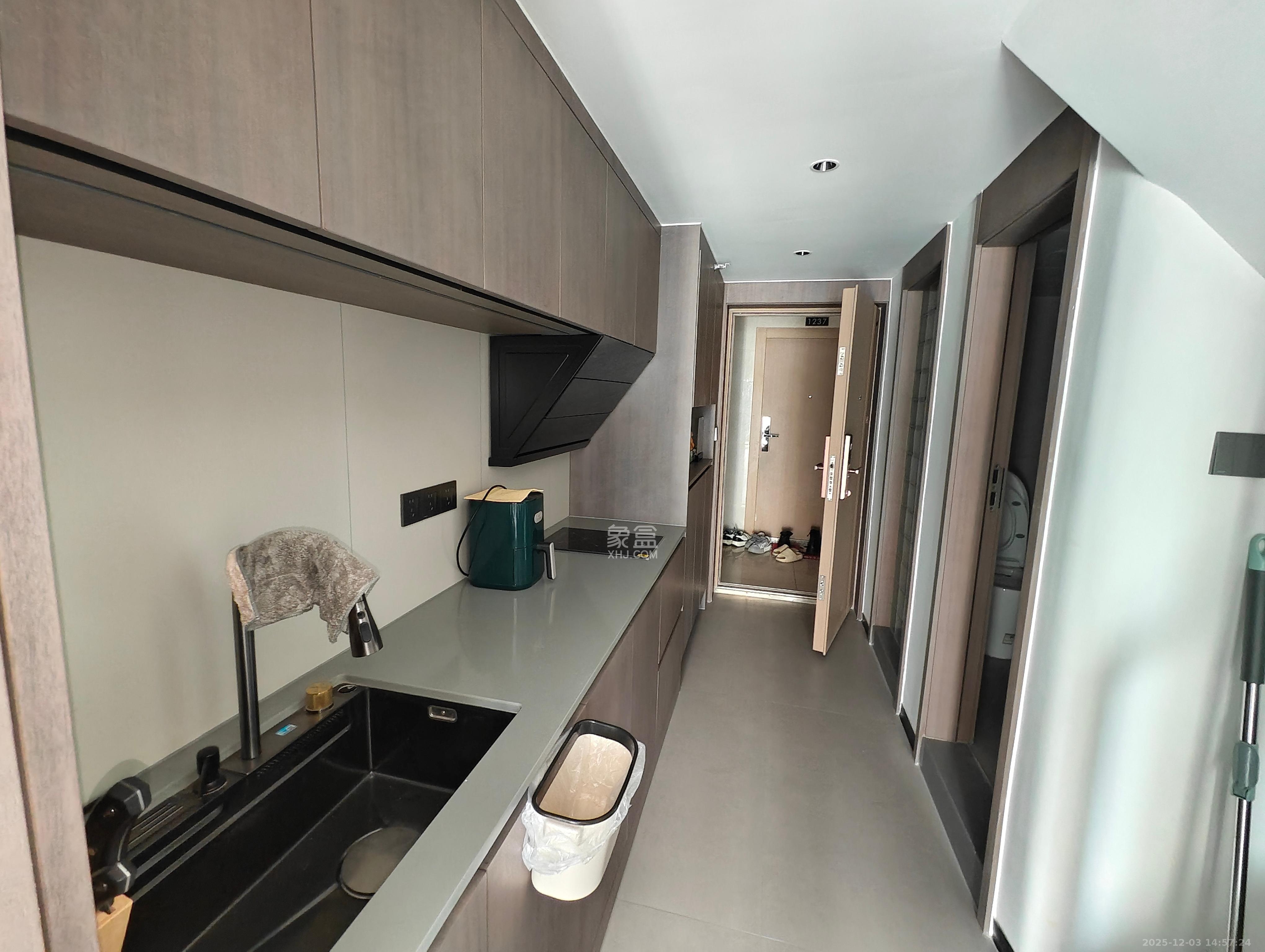 卓越江岸  1室0厅0卫    3800.0元/月室内图