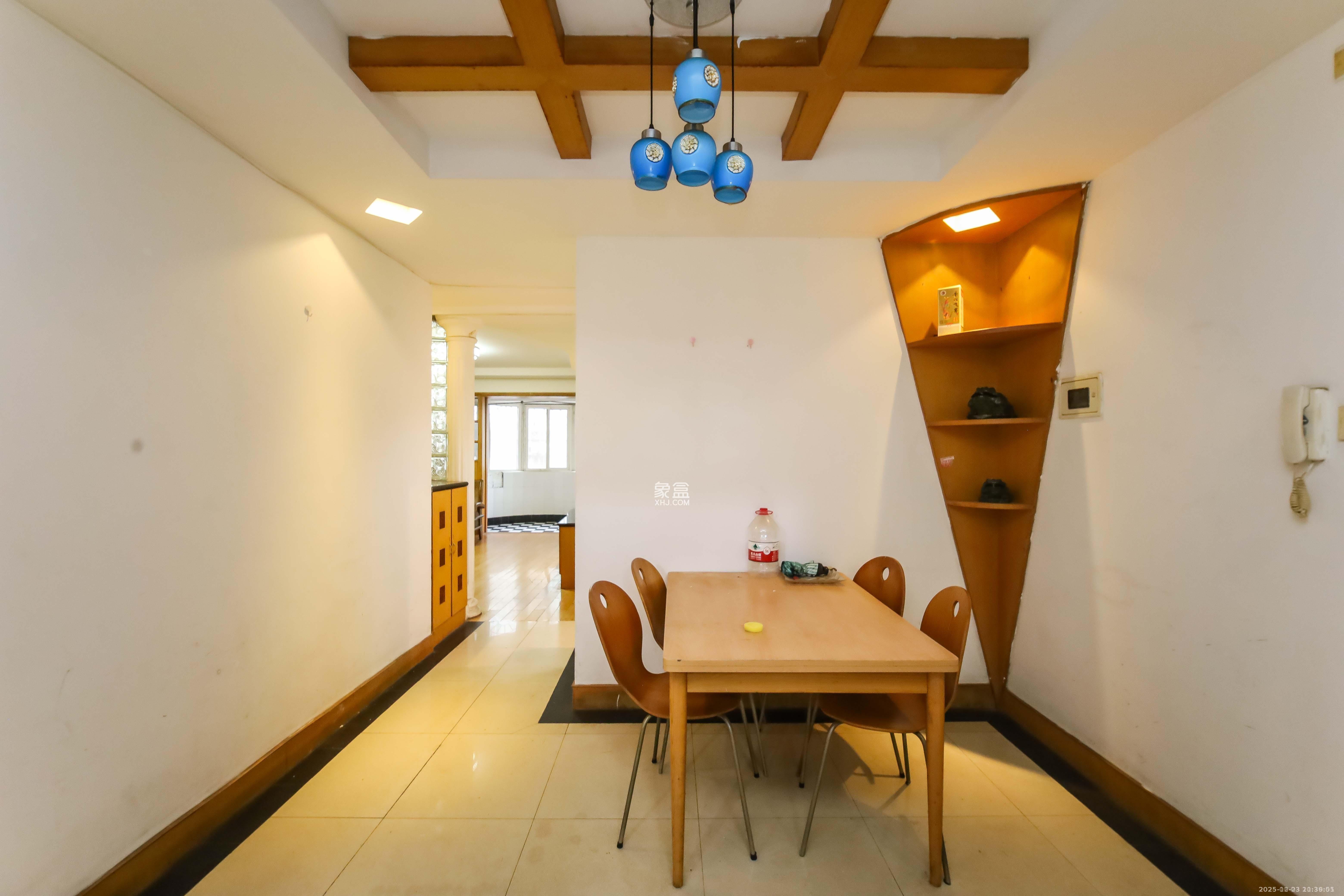 德政园  3室2厅1卫    1900.0元/月室内图