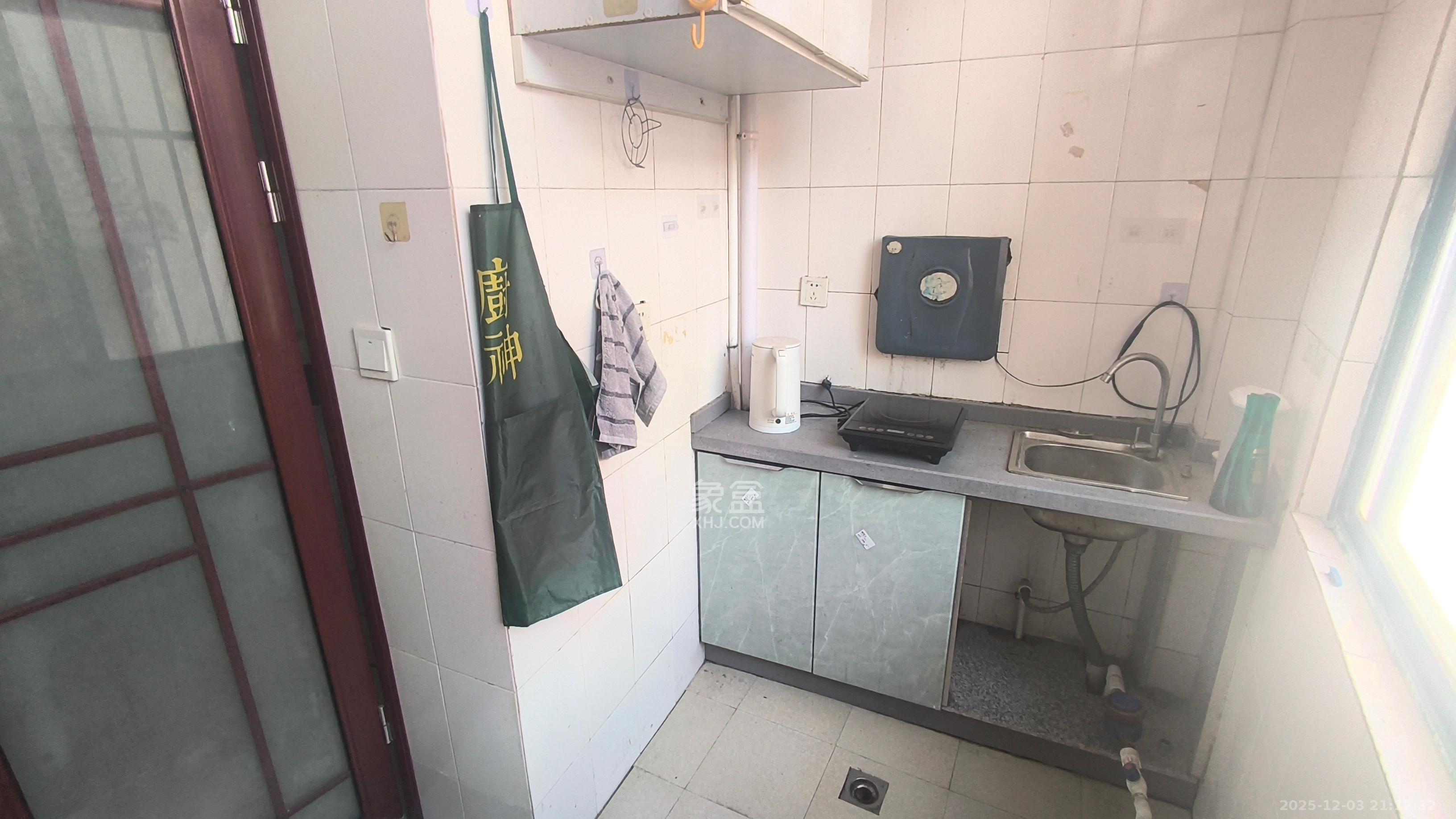 宝塔山私房散盘  1室1厅1卫    900.0元/月