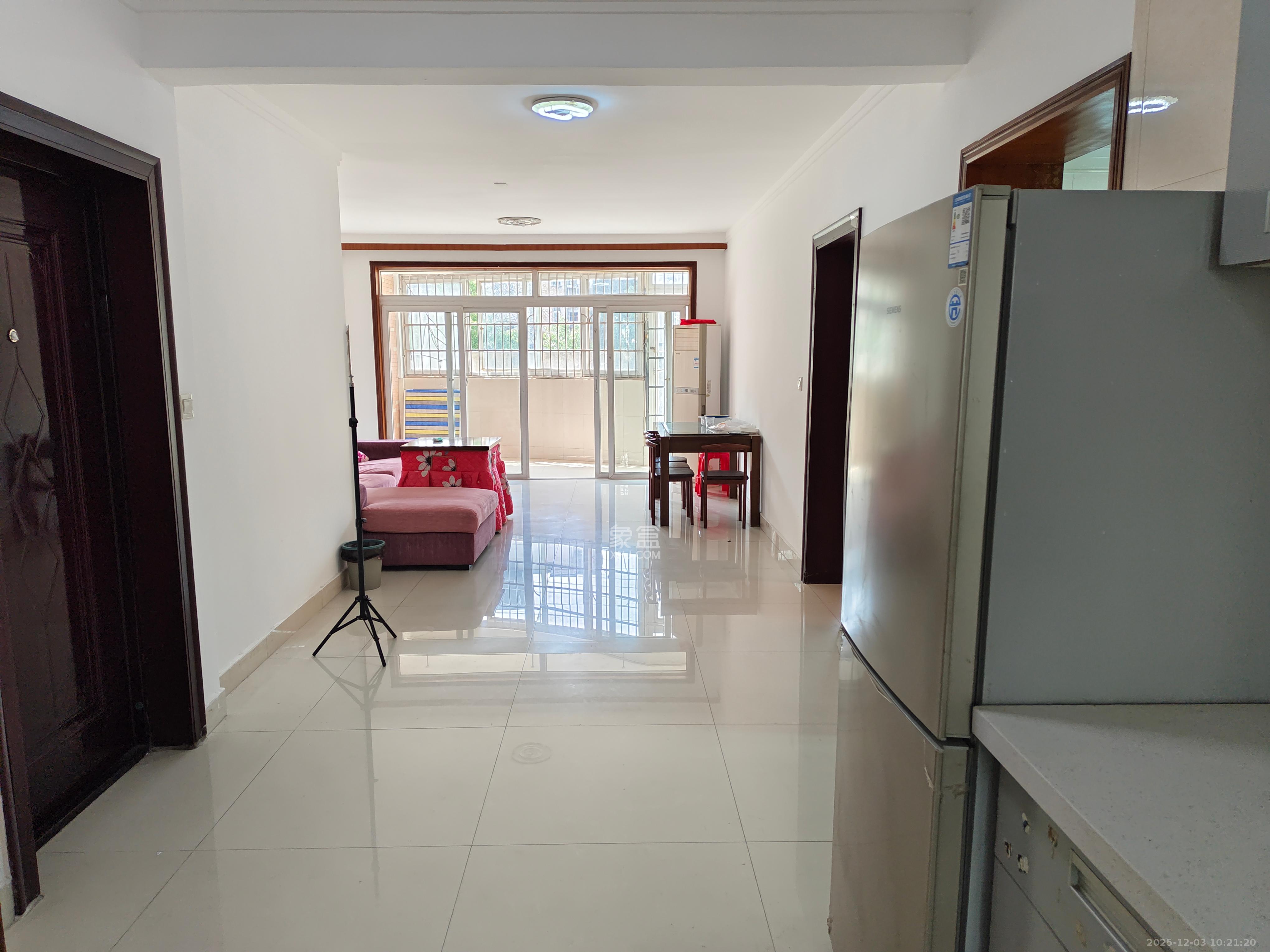 晶华美地 2室2厅1卫 1700.0元/月 晶华美地 2室2厅1卫 1700.0元/月室内图