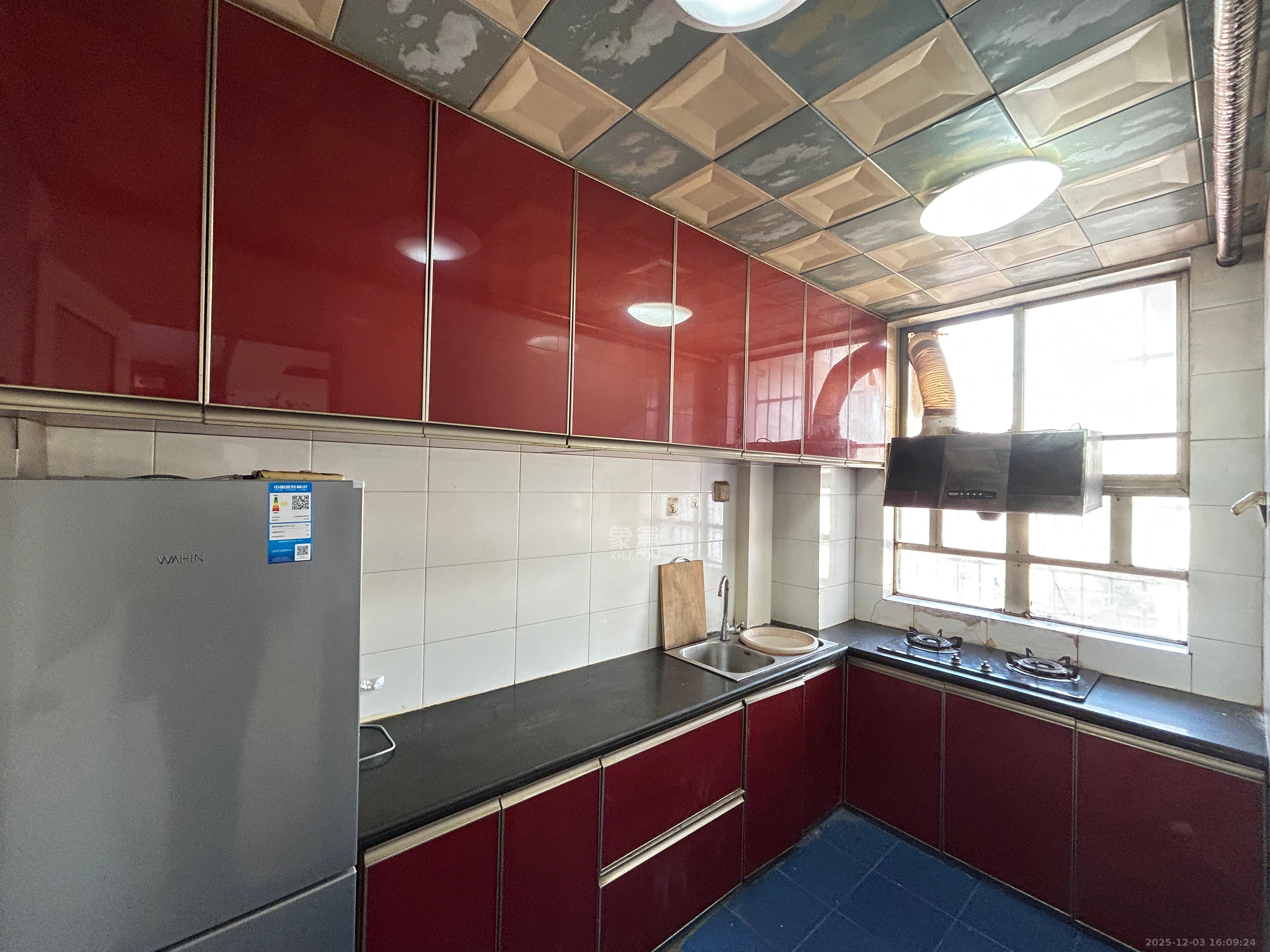 桔洲新苑(观沙岭) 3室2厅2卫 1700.0元/月 桔洲新苑(观沙岭) 3室2厅2卫 1700.0元/月室内图