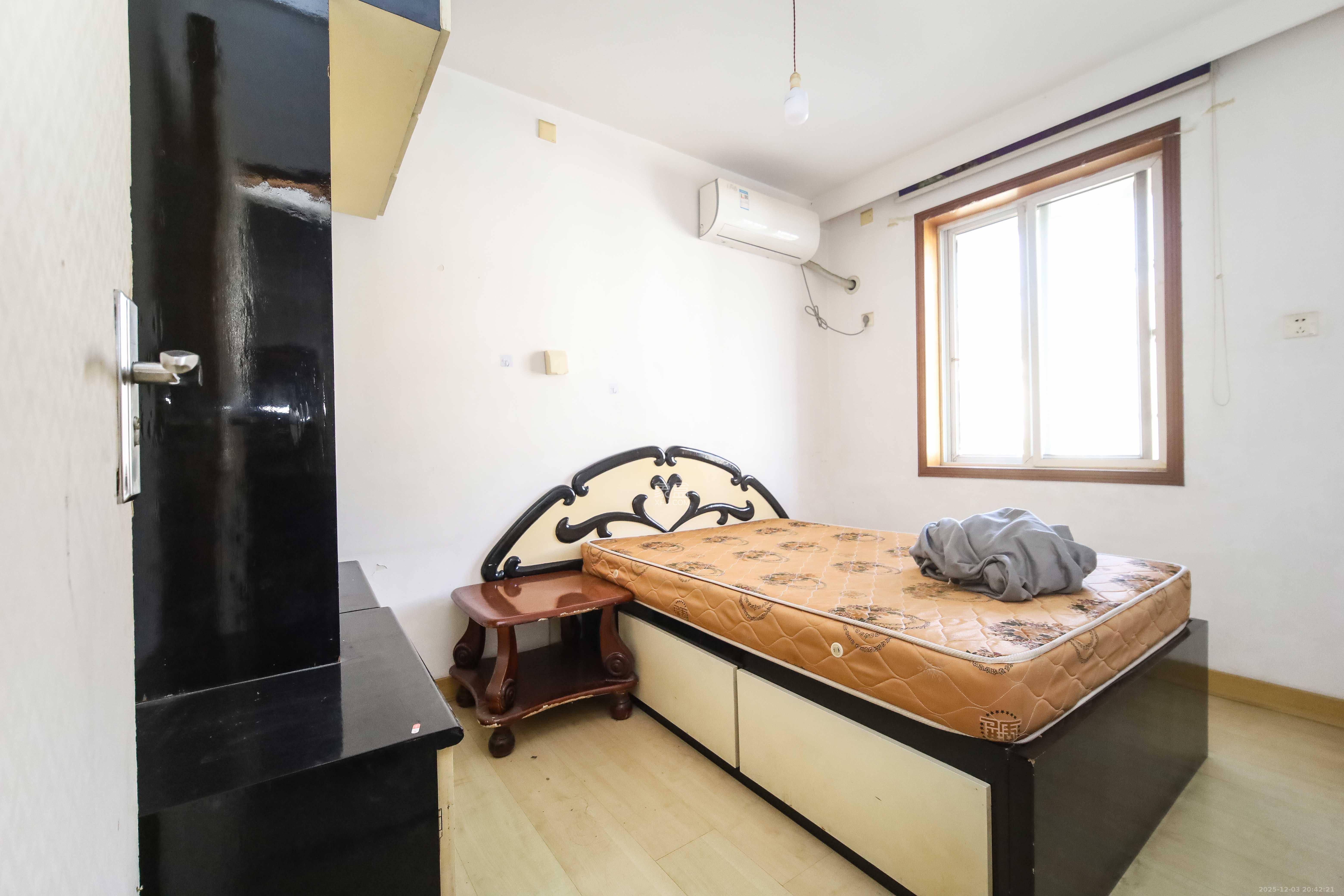 德政园 3室2厅1卫 53.8万 德政园 3室2厅1卫 53.8万卧室