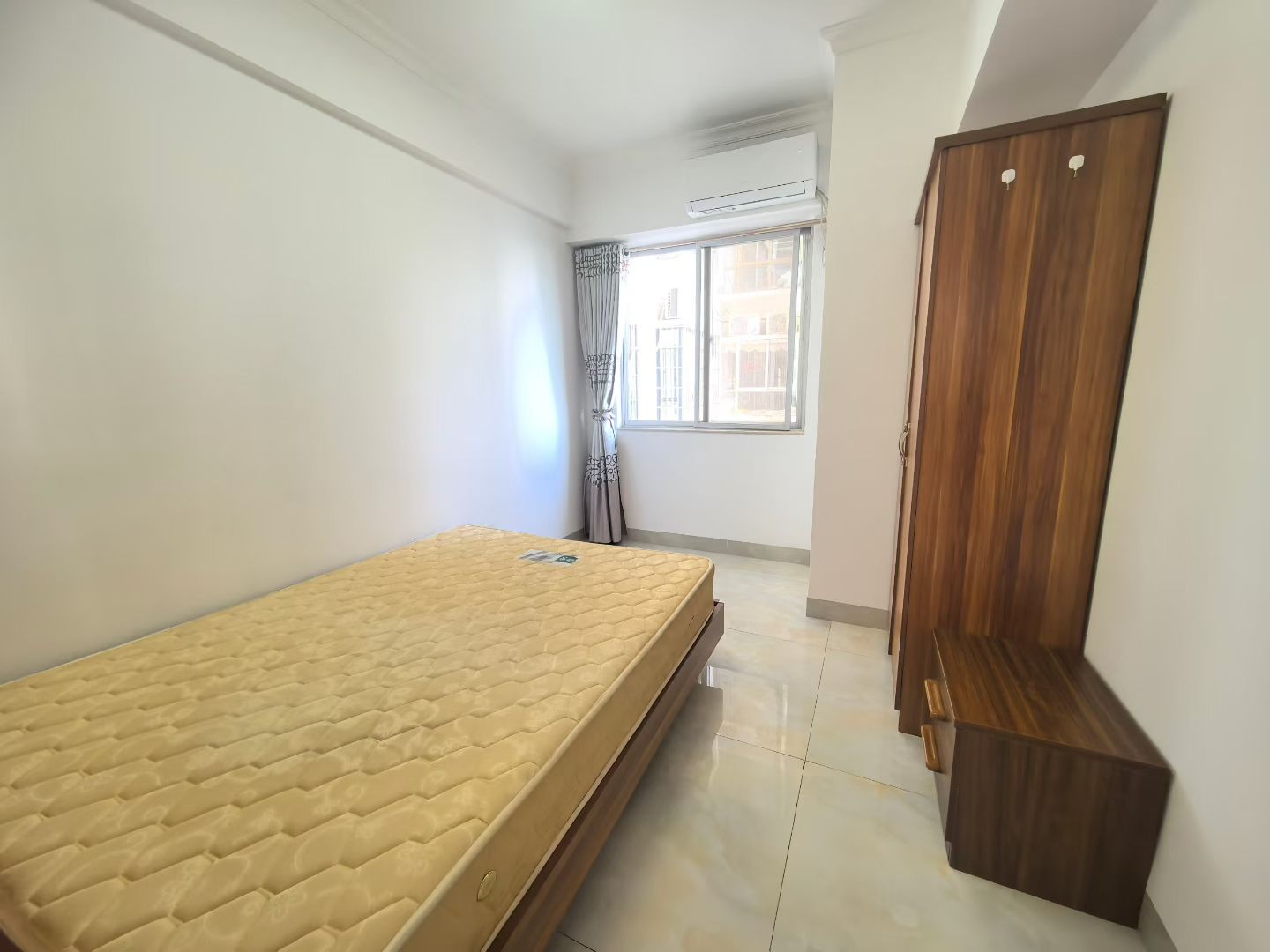 金山广场  2室2厅1卫    2500.0元/月室内图