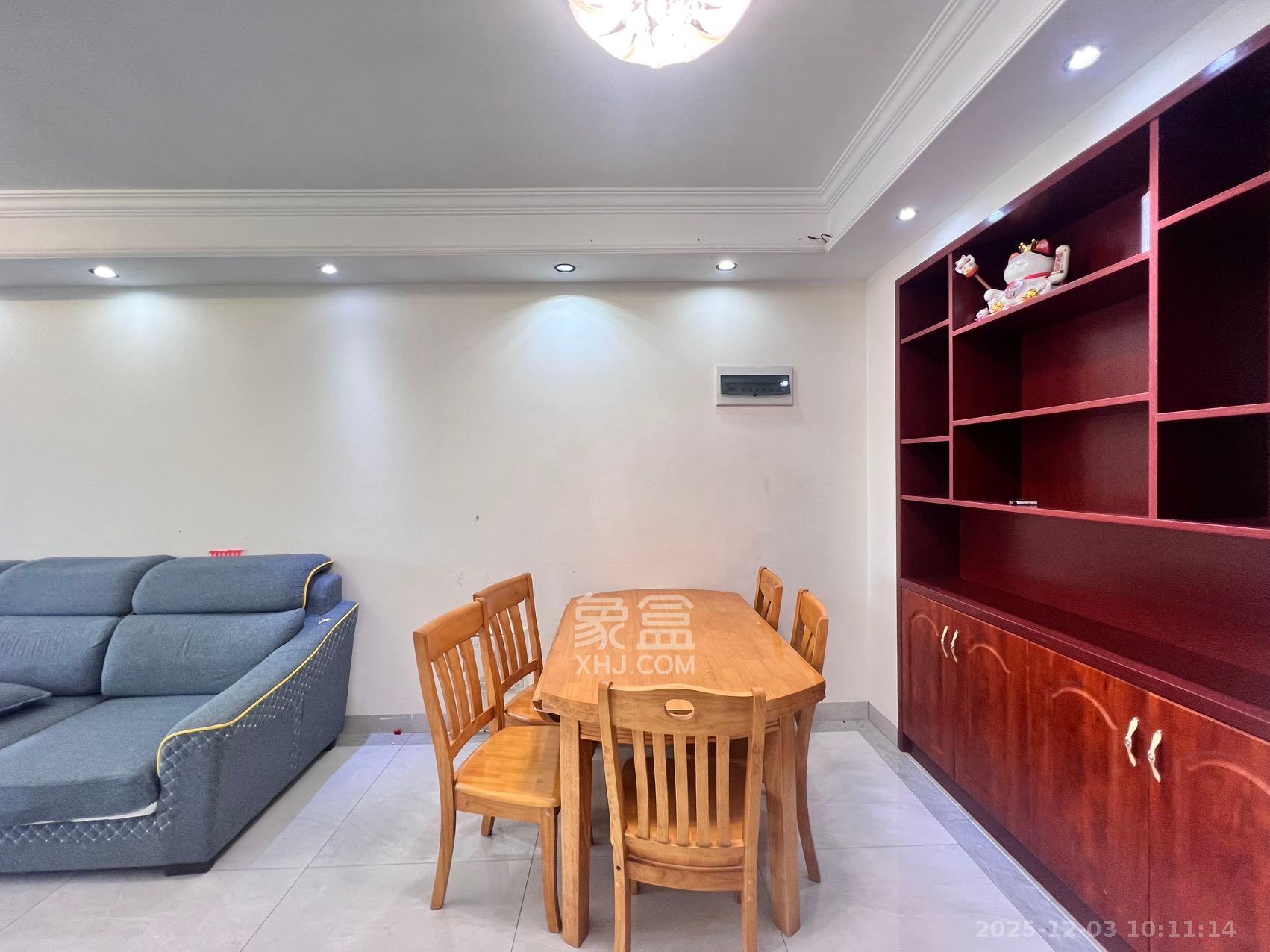 西湖鸿运佳苑 3室2厅2卫 2300.0元/月 西湖鸿运佳苑 3室2厅2卫 2300.0元/月室内图