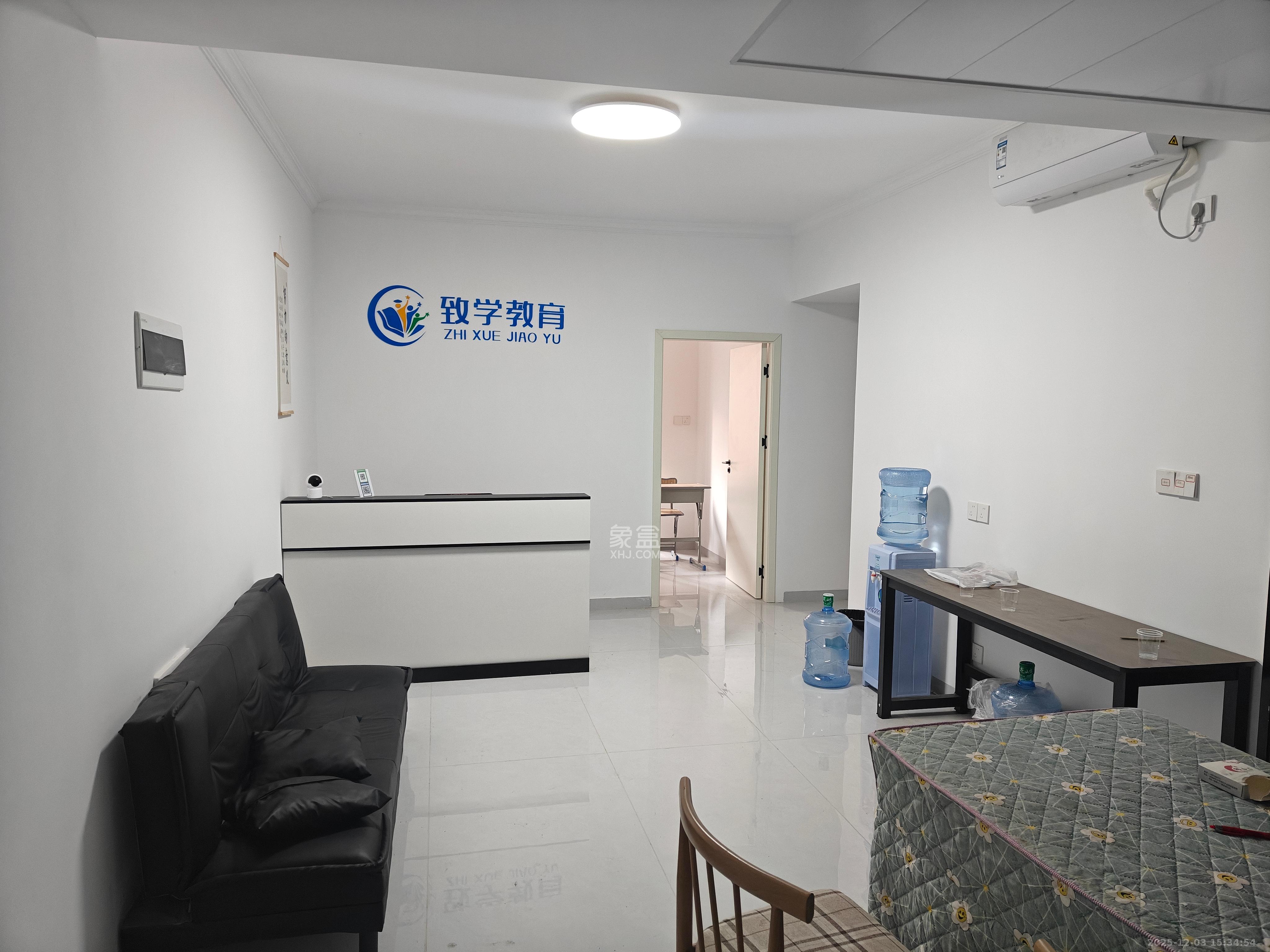 莲馨苑  3室1厅1卫    2800.0元/月