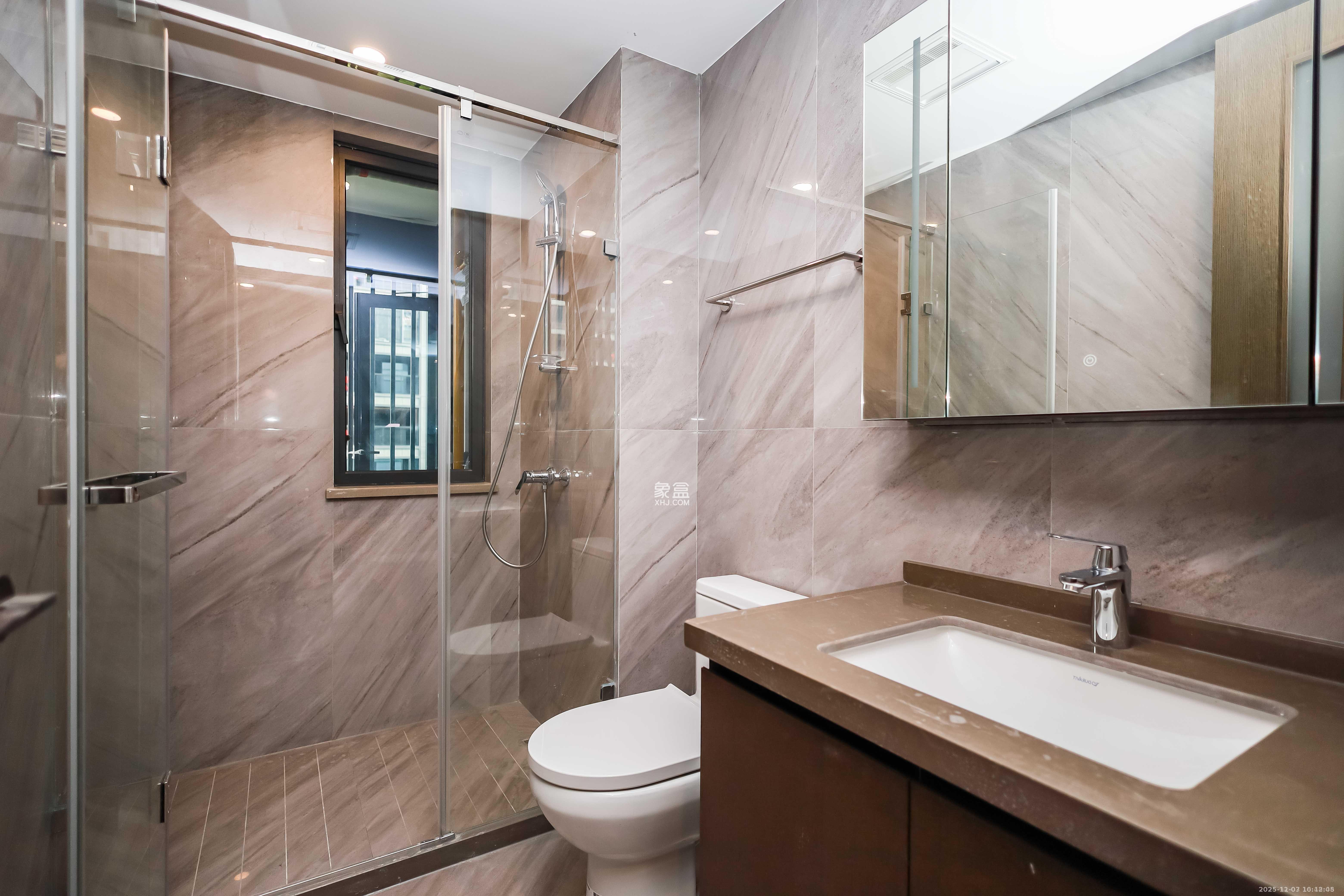 龙湖舜山府 4室2厅2卫 5600.0元/月 龙湖舜山府 4室2厅2卫 5600.0元/月室内图