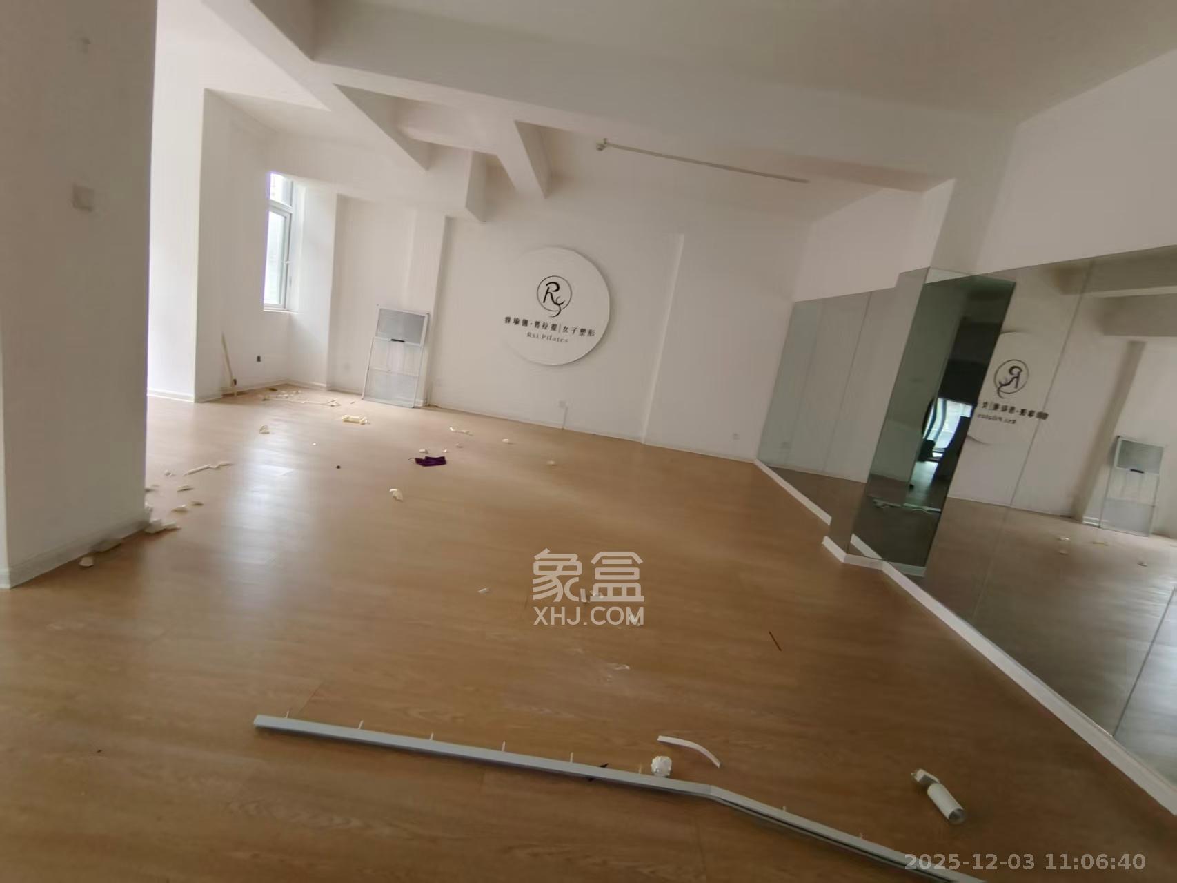 五矿紫湖香醍 1室1厅1卫 2200.0元/月 五矿紫湖香醍 1室1厅1卫 2200.0元/月室内图