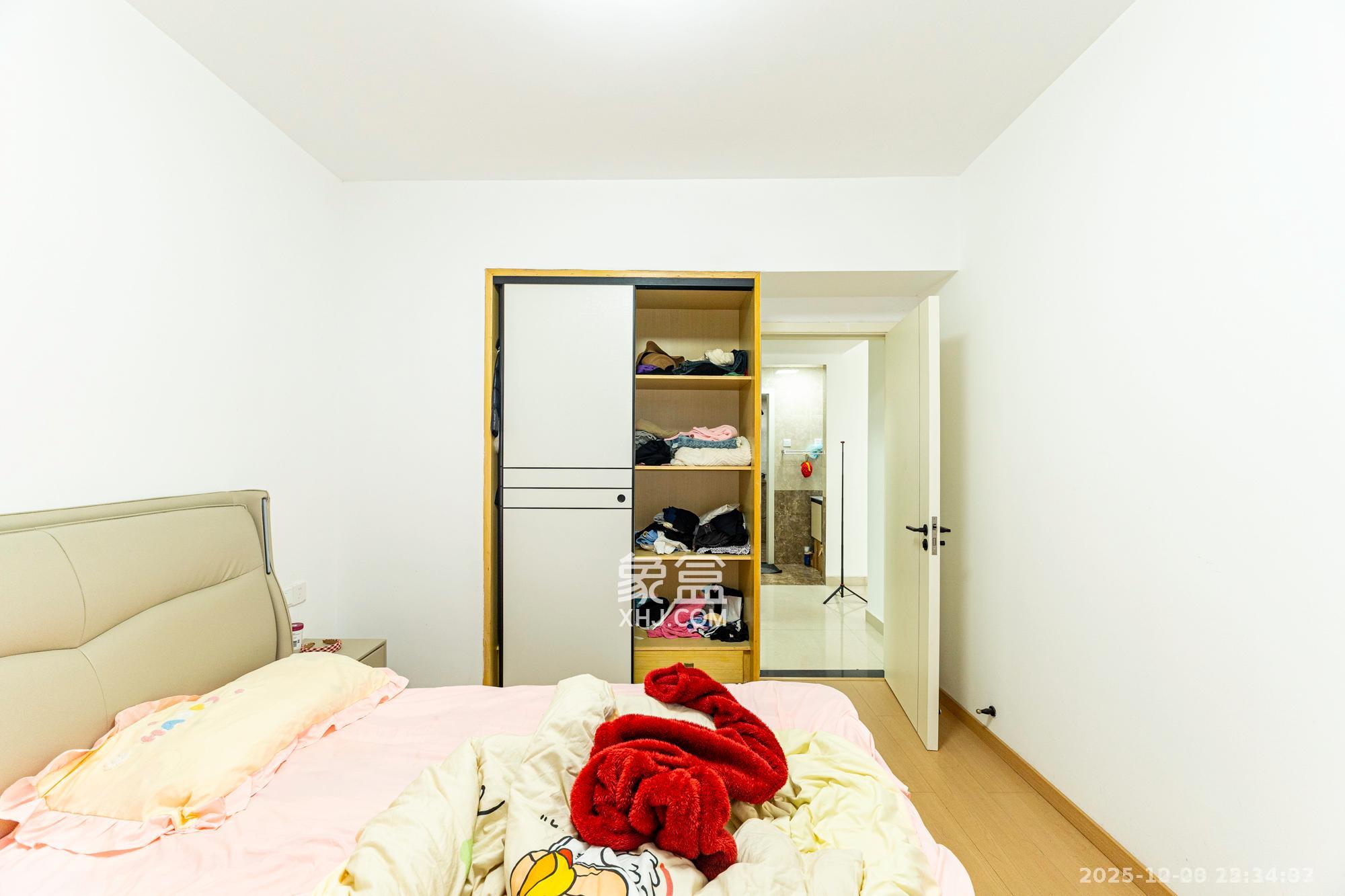 蓝山郡  3室2厅1卫    1900.0元/月室内图