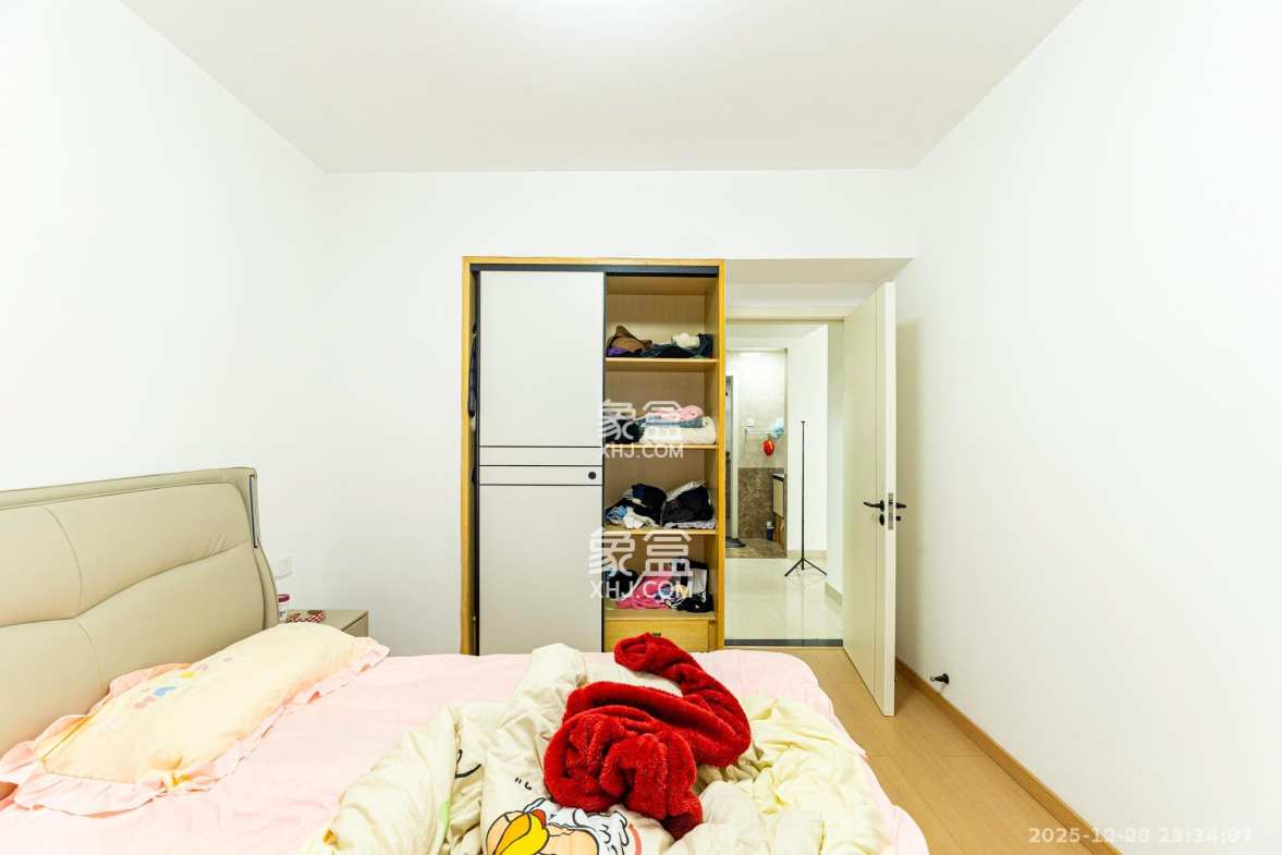 蓝山郡 3室2厅1卫 1900.0元/月 蓝山郡 3室2厅1卫 1900.0元/月室内图