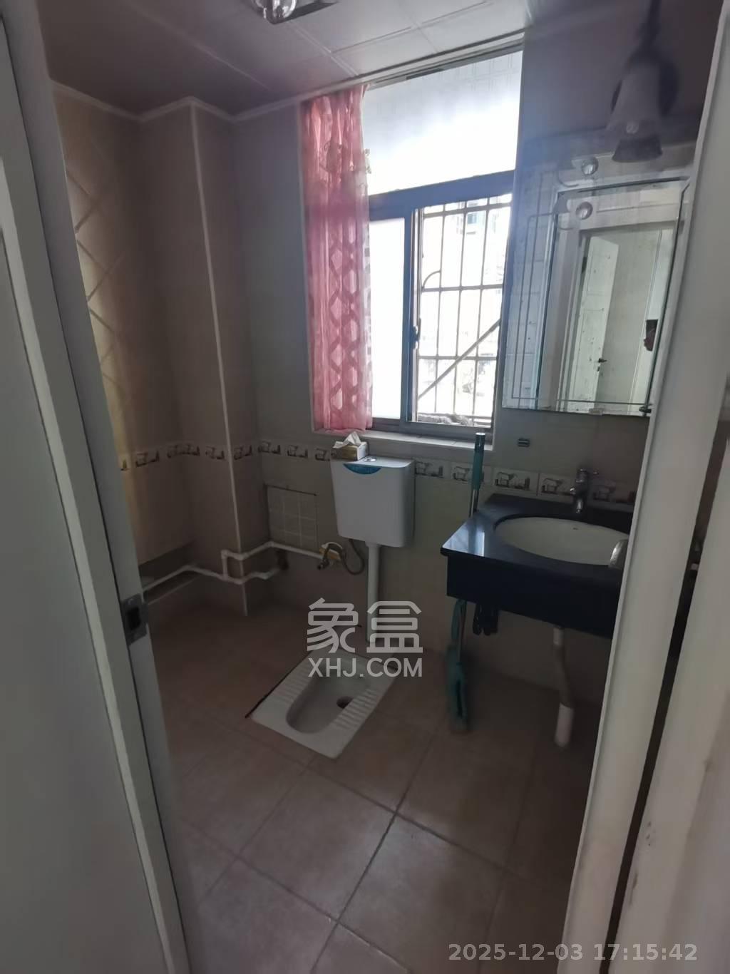 兴联母山小区  3室2厅2卫    1600.0元/月室内图