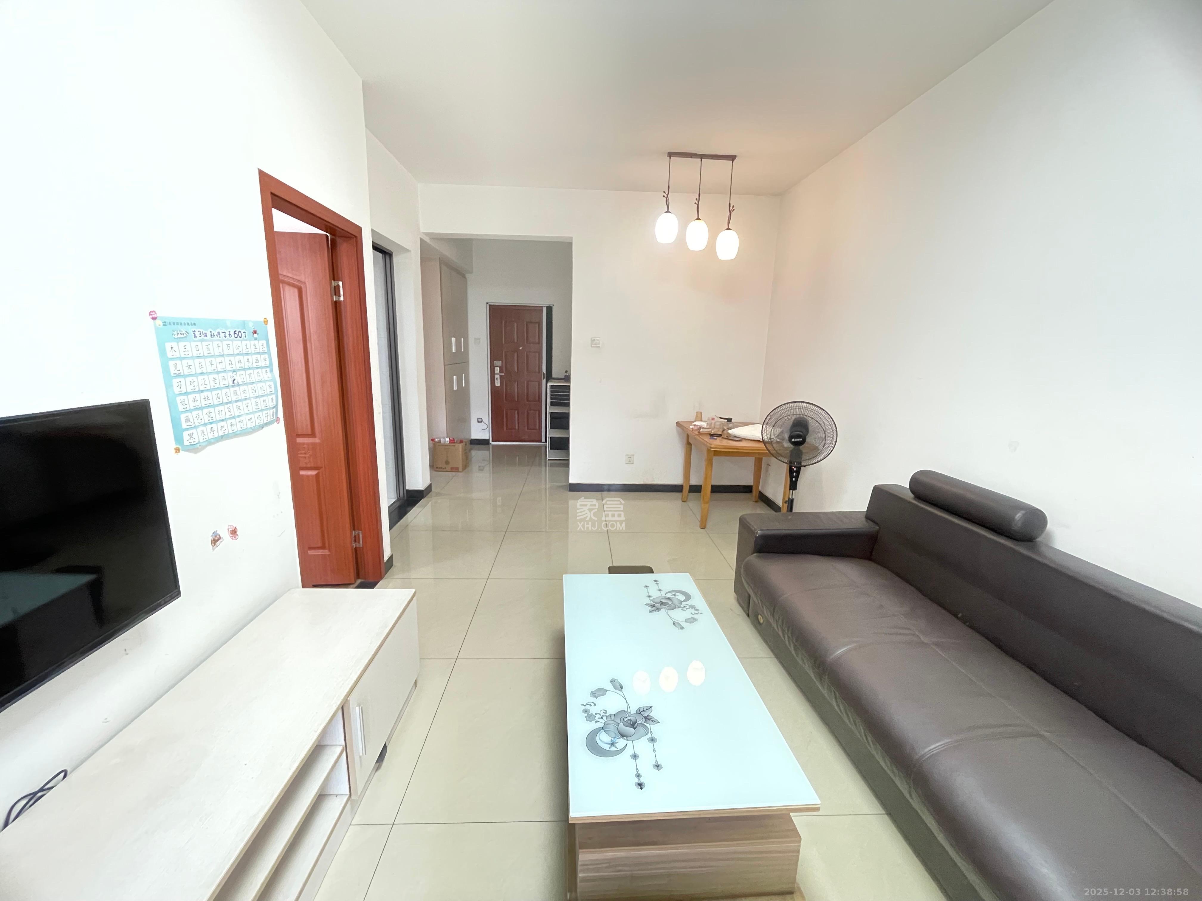 中城丽景香山园  2室2厅1卫    2000.0元/月