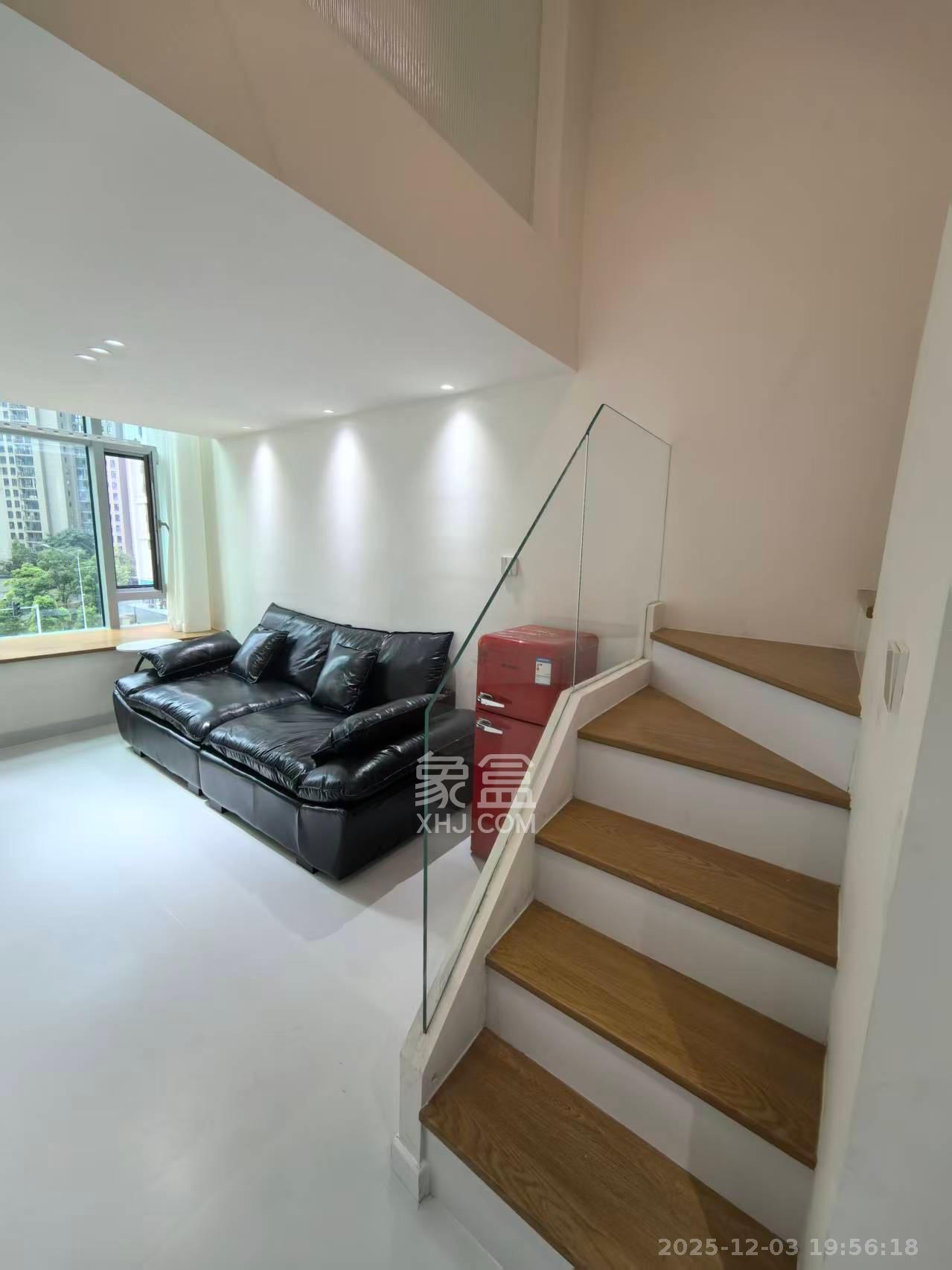 福晟翡翠湾  2室1厅1卫    2300.0元/月室内图