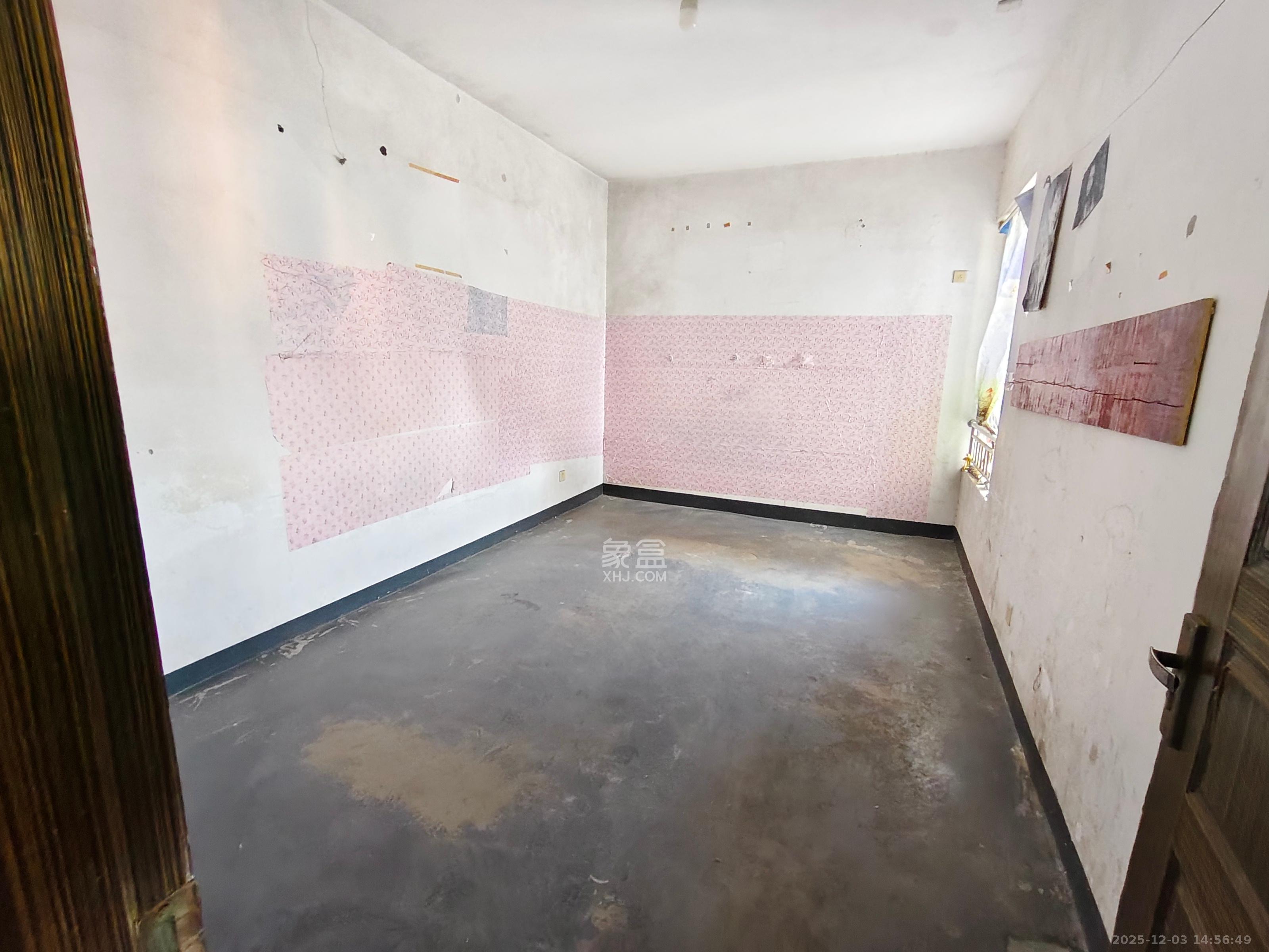 阳明山庄  3室2厅1卫    1500.0元/月室内图