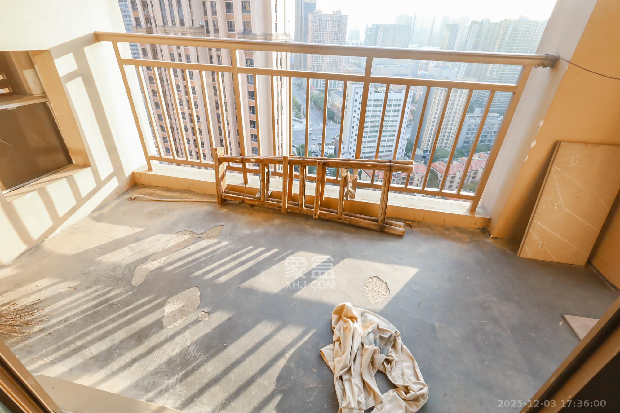 世茂铂翠湾一期 2室2厅1卫 86.0万 世茂铂翠湾一期 2室2厅1卫 86.0万阳台