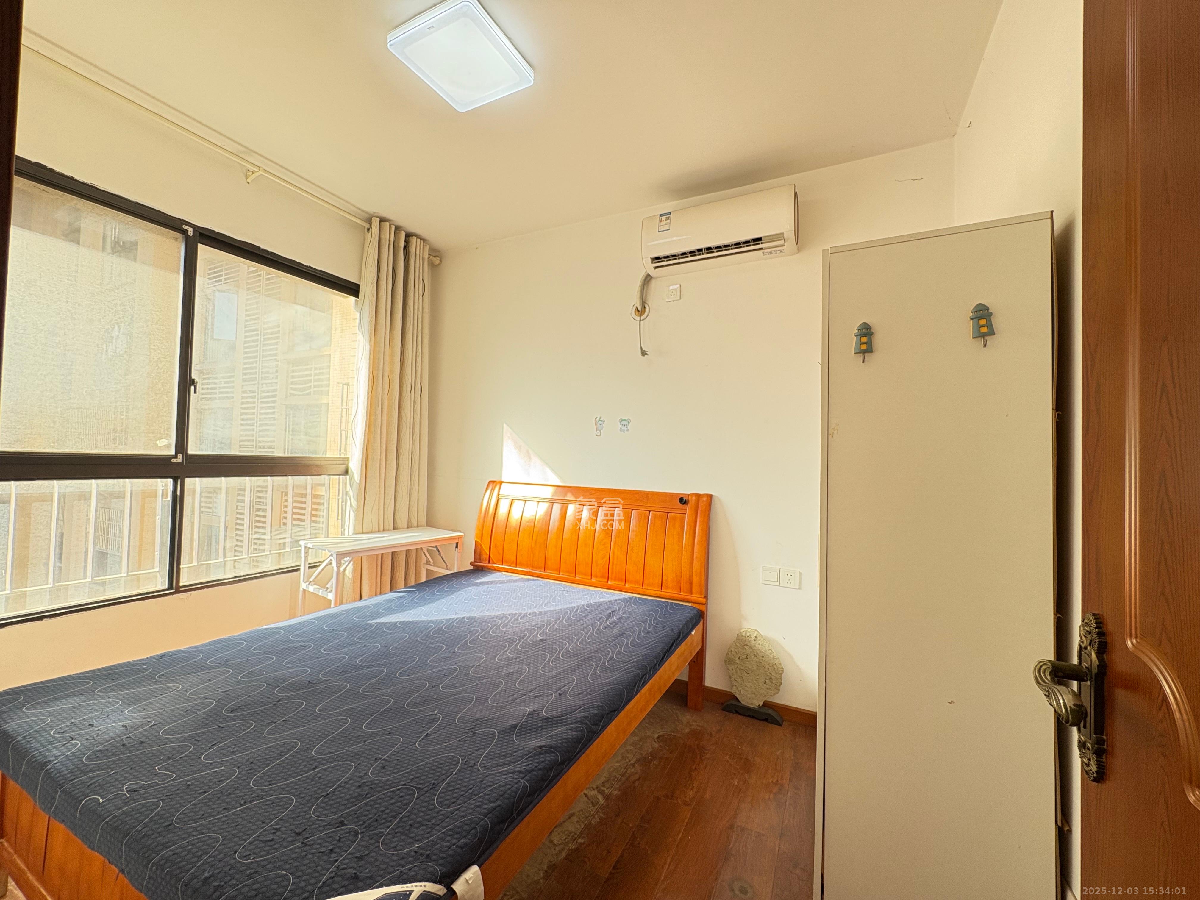 华润凤凰城三期  2室2厅1卫    2000.0元/月室内图