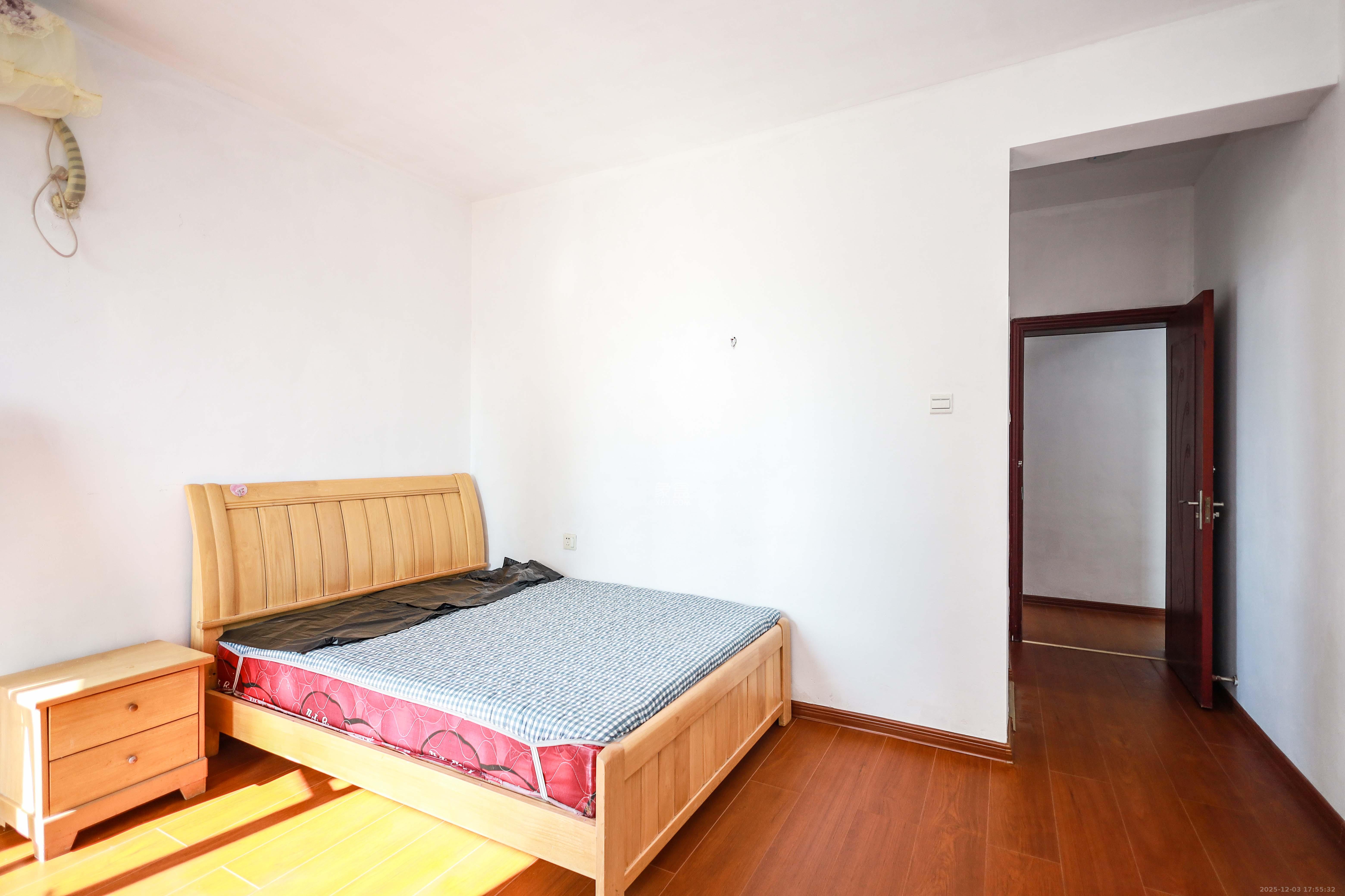 永祺西京  4室2厅2卫    155.0万卧室