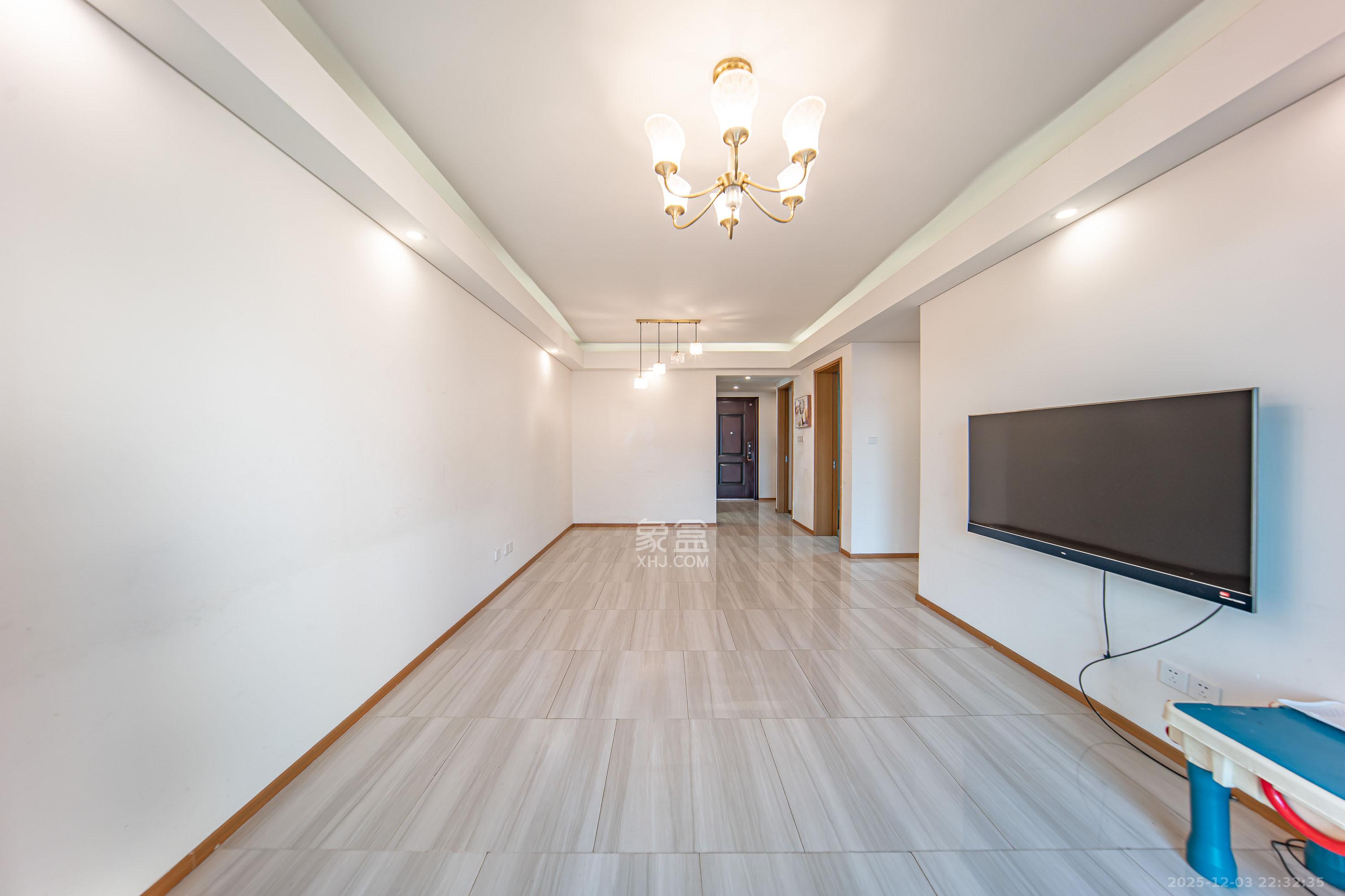 阳光100一期、四五期  2室2厅1卫    74.0万