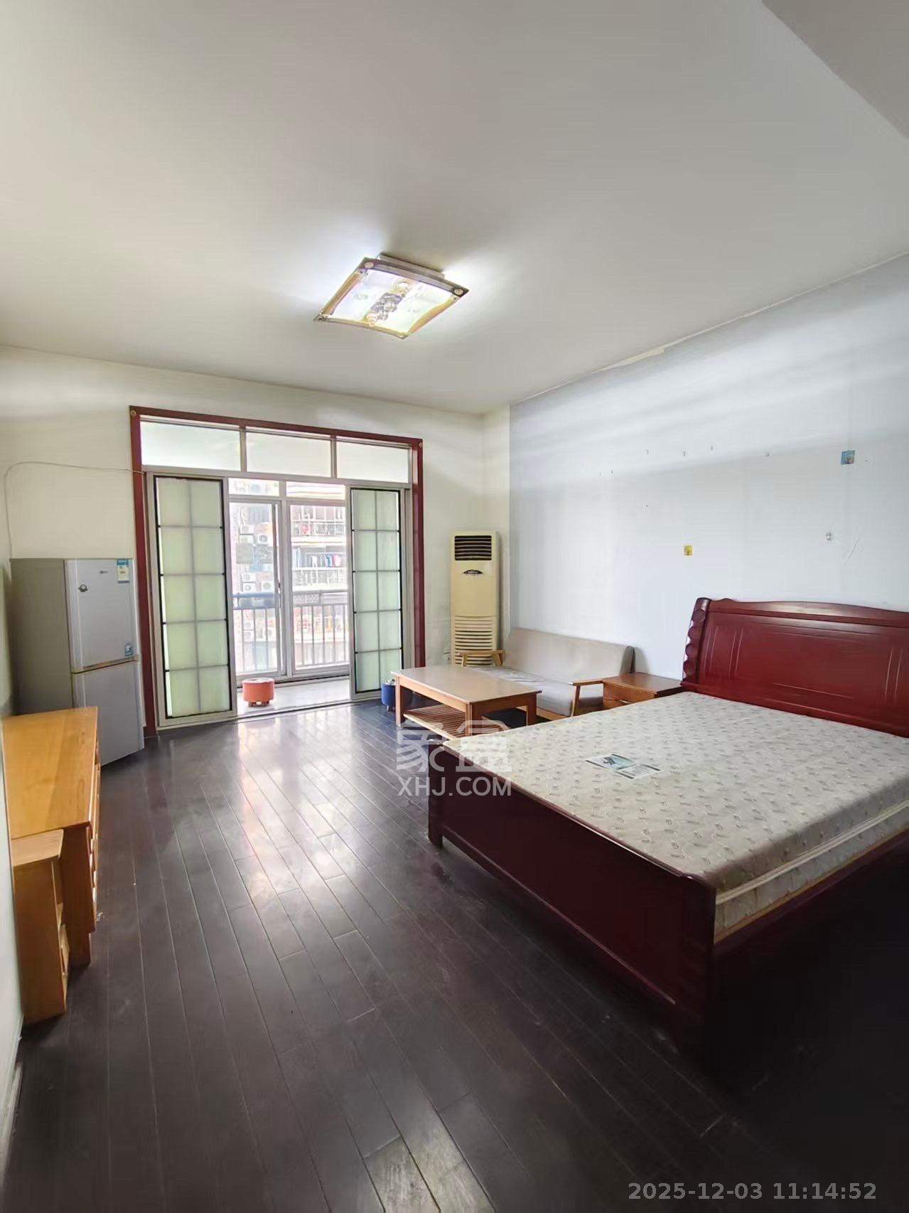 新星小区  1室1厅1卫    1100.0元/月室内图