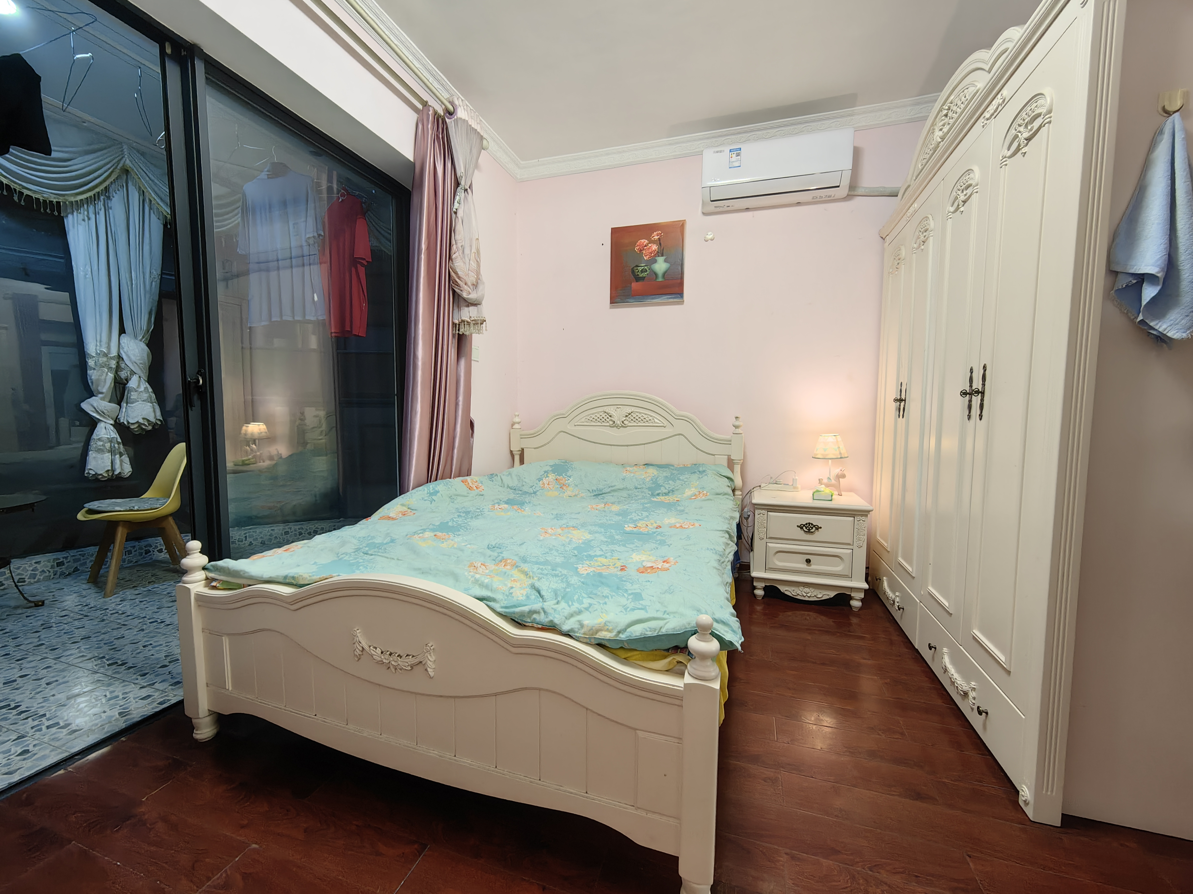 宝华海景 2室2厅1卫 3000.0元/月 宝华海景 2室2厅1卫 3000.0元/月室内图