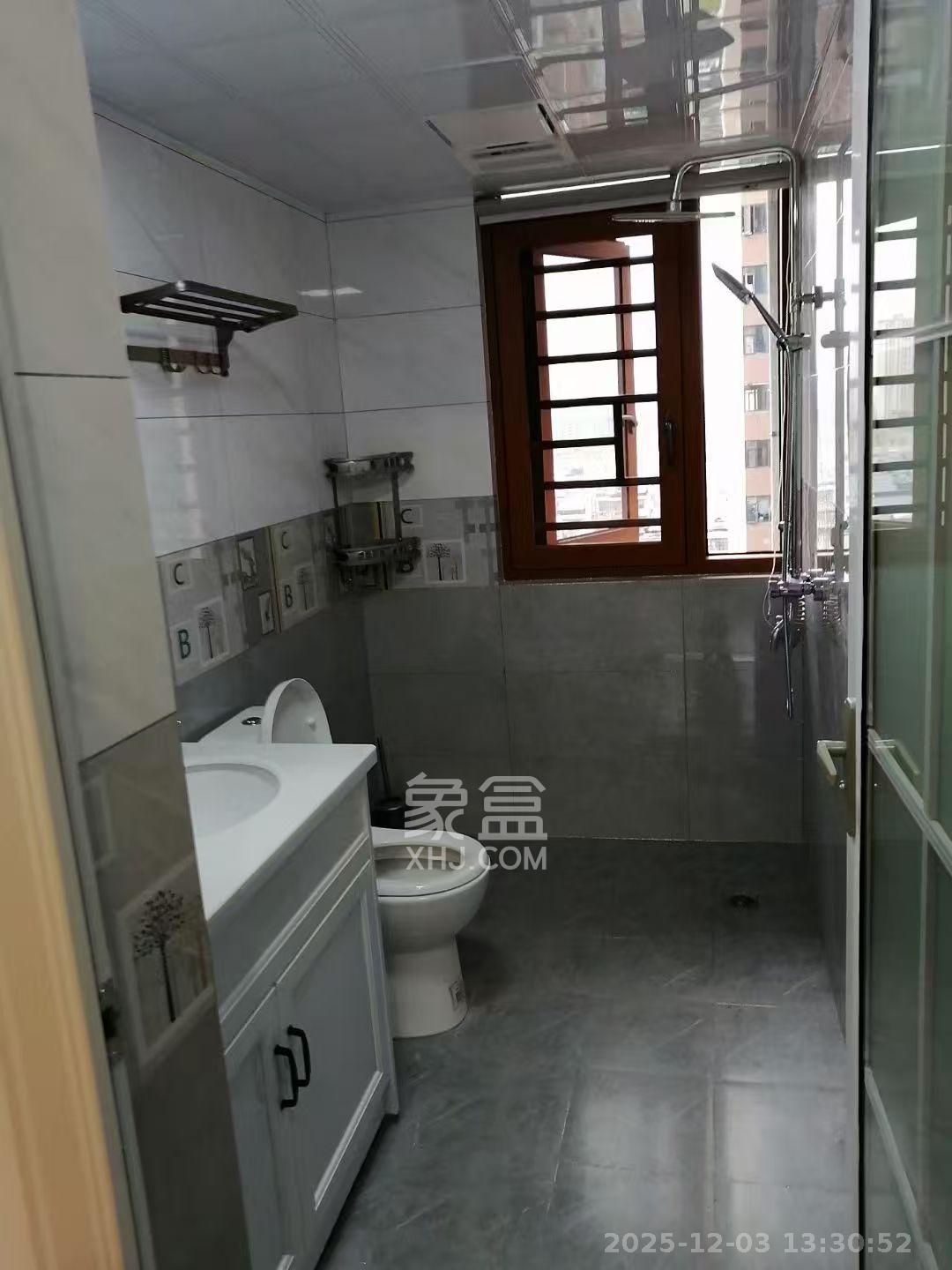 滨河嘉园 3室2厅2卫 2800.0元/月 滨河嘉园 3室2厅2卫 2800.0元/月室内图